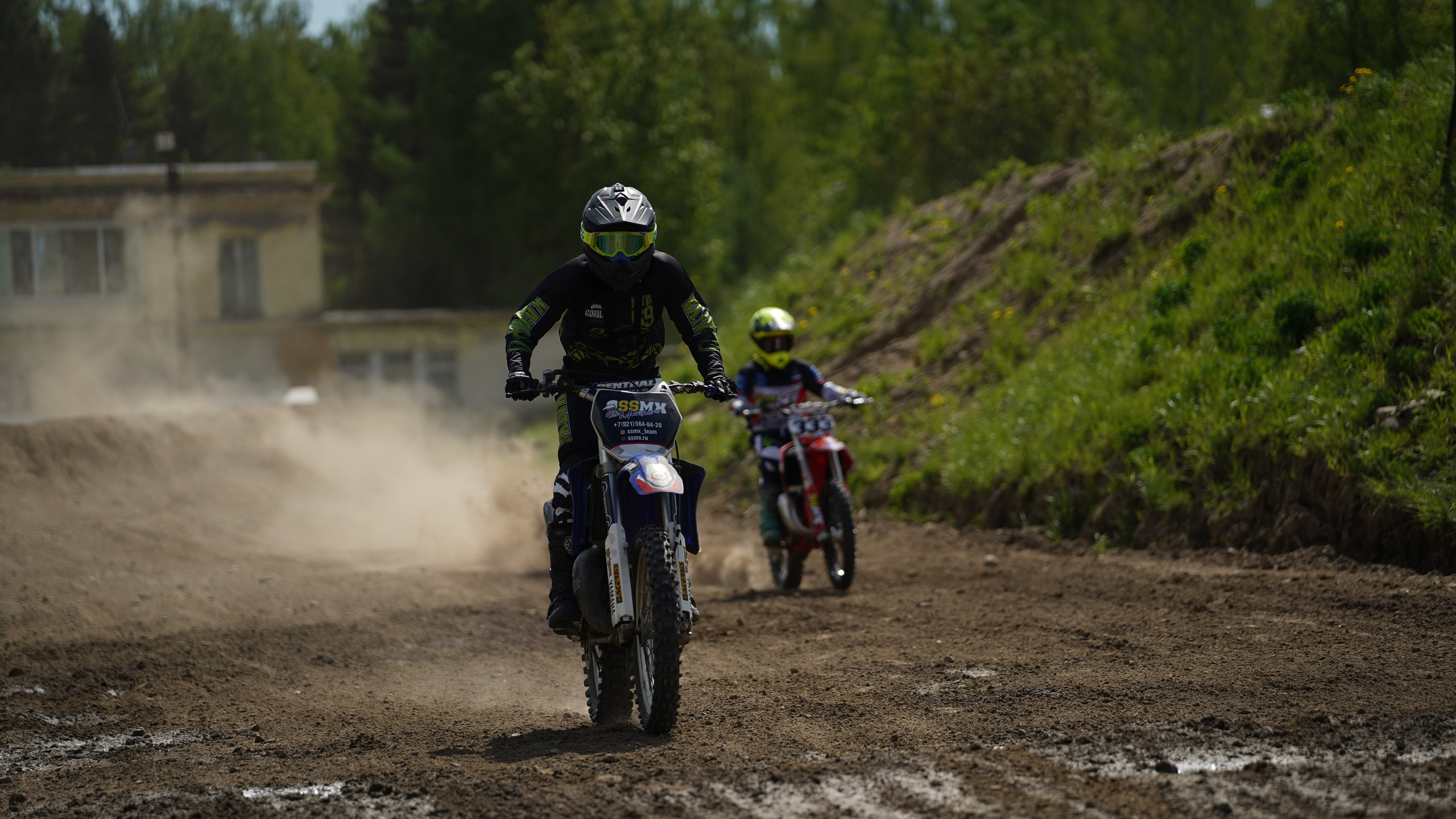 Катя Ли. Графический дизайнер Илья Левченко
