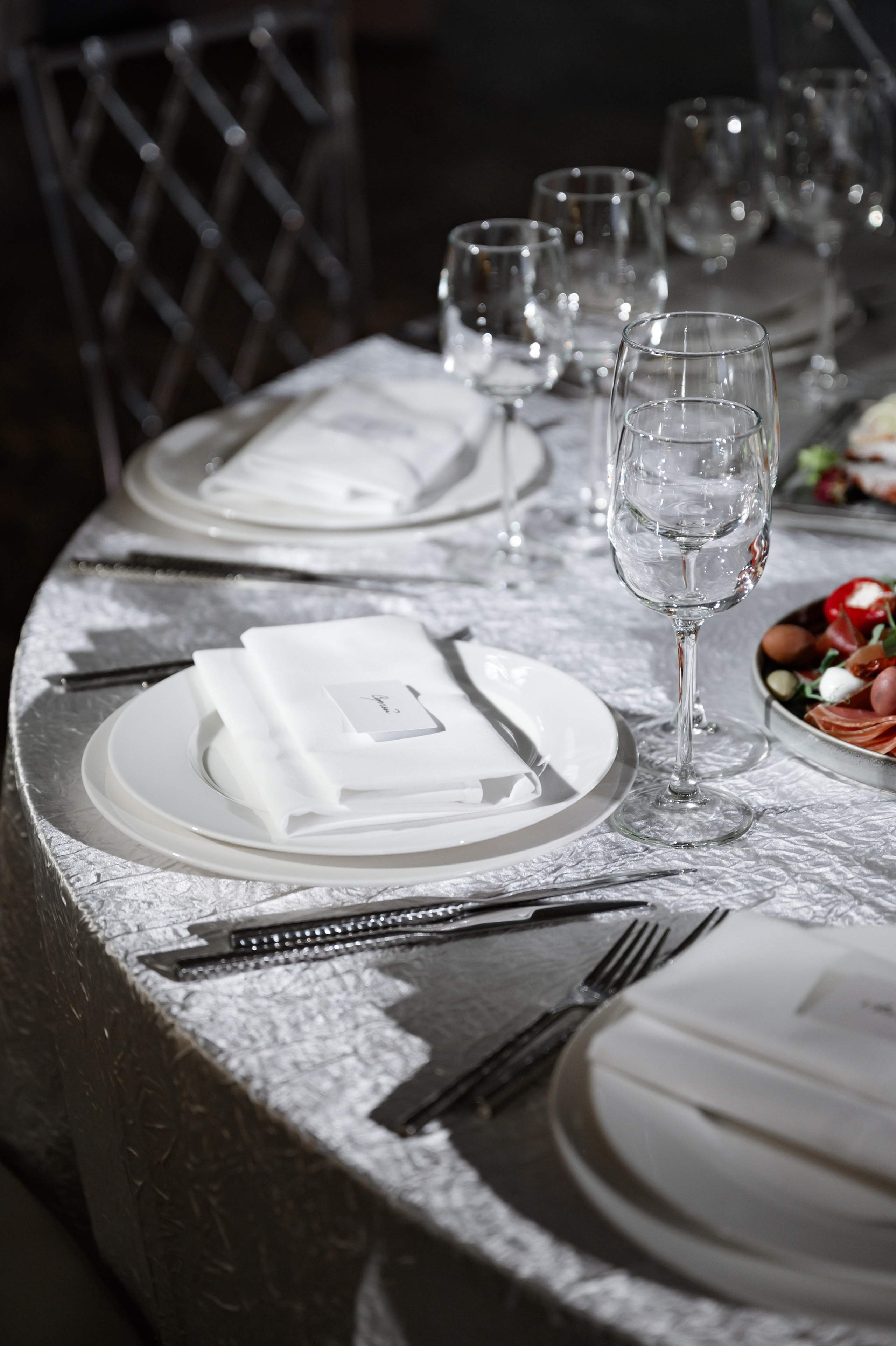 23.08.2024. RETOUCH-HOUSE