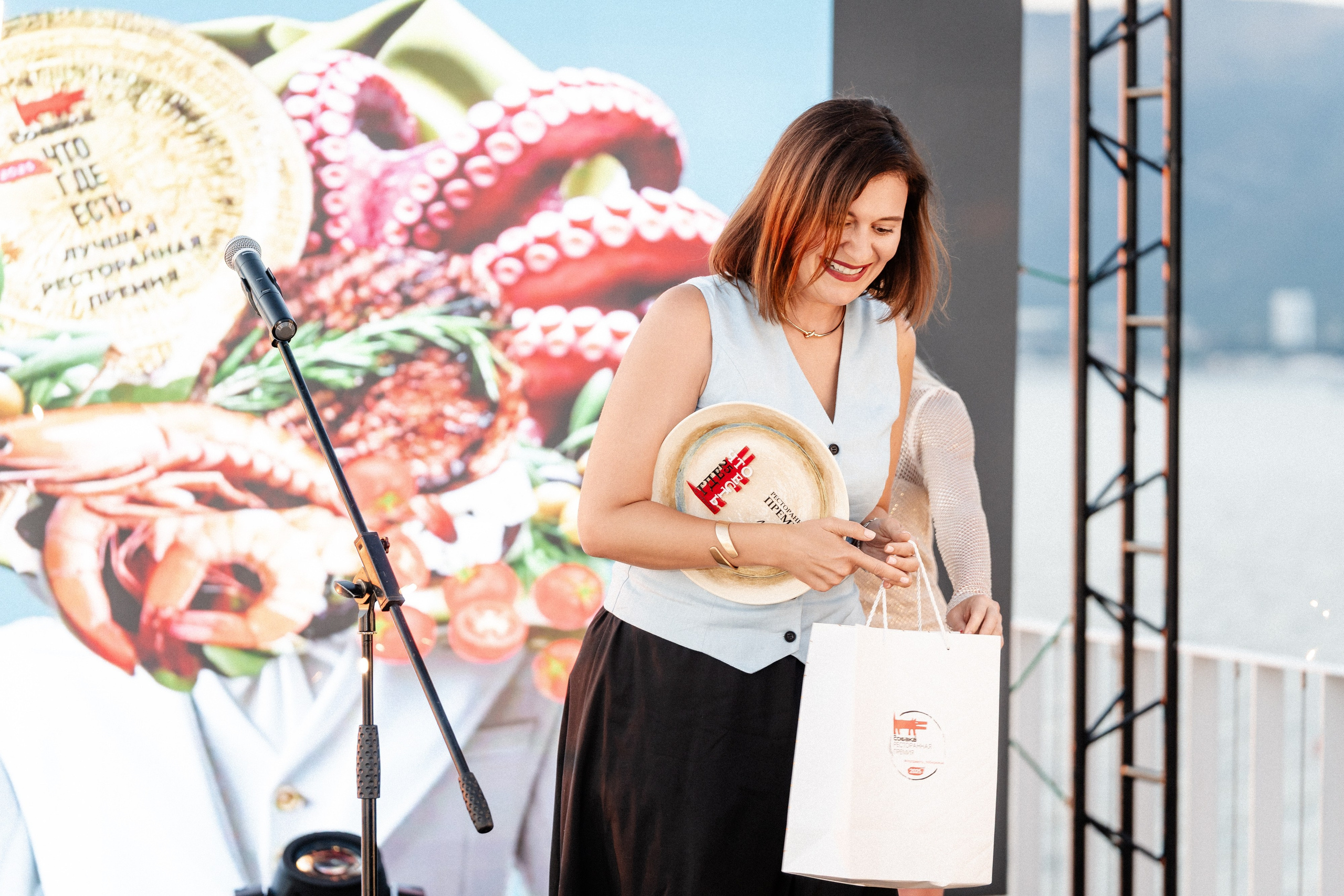 Премия «Что Где Есть» Маяк. Свадебный и репортажный, фуд фотограф в Новороссийске Евгений Александриди