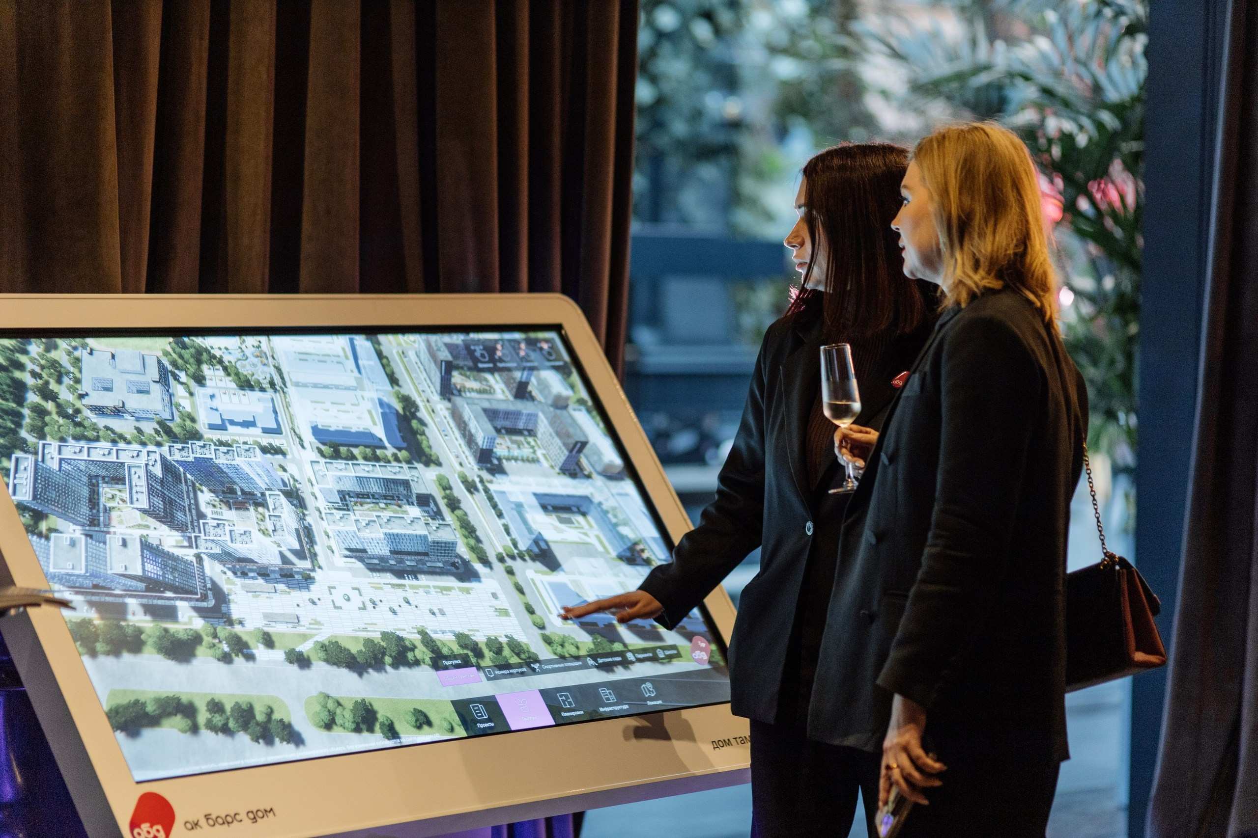 Ак Барс Дом. Свадебный фотограф в Казани, РТ, РФ Миннуллин Динар