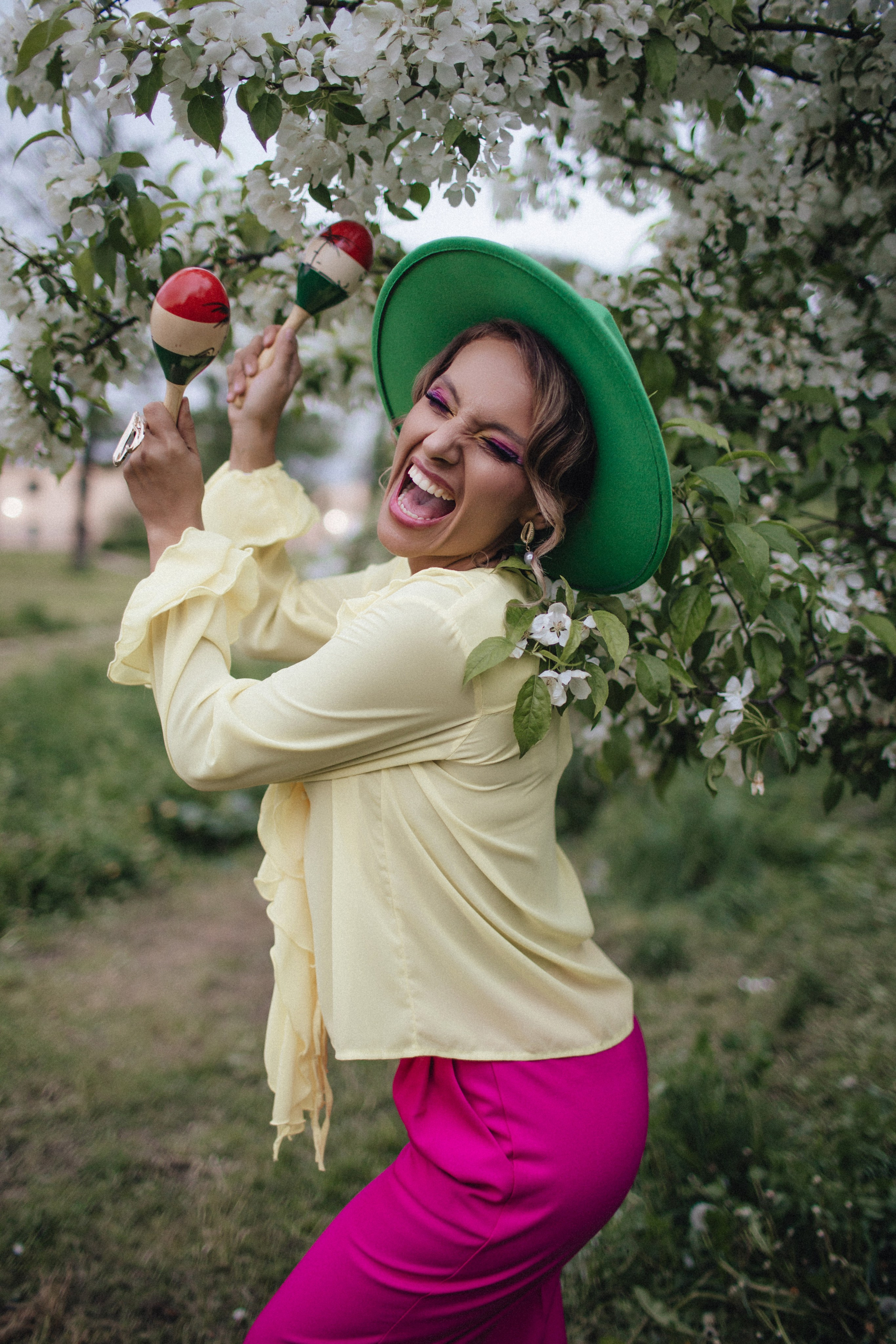 Фотосъемки в цветущих садах. Свадебный и семейный фотограф Спб Бошман Ирина