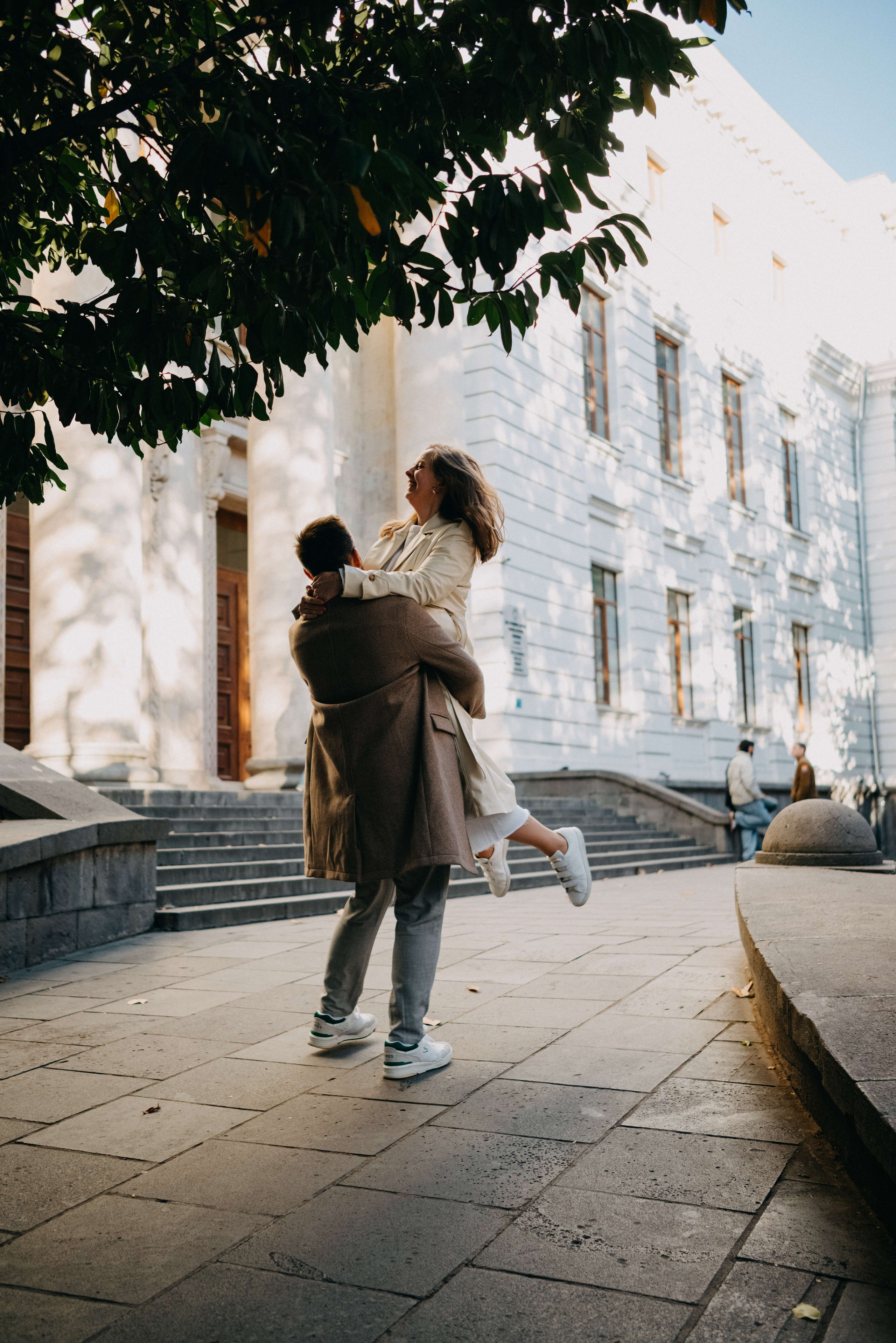 Парная фотосессия в старом городе. Портретный и свадебный фотограф в Тбилиси • xeniqo