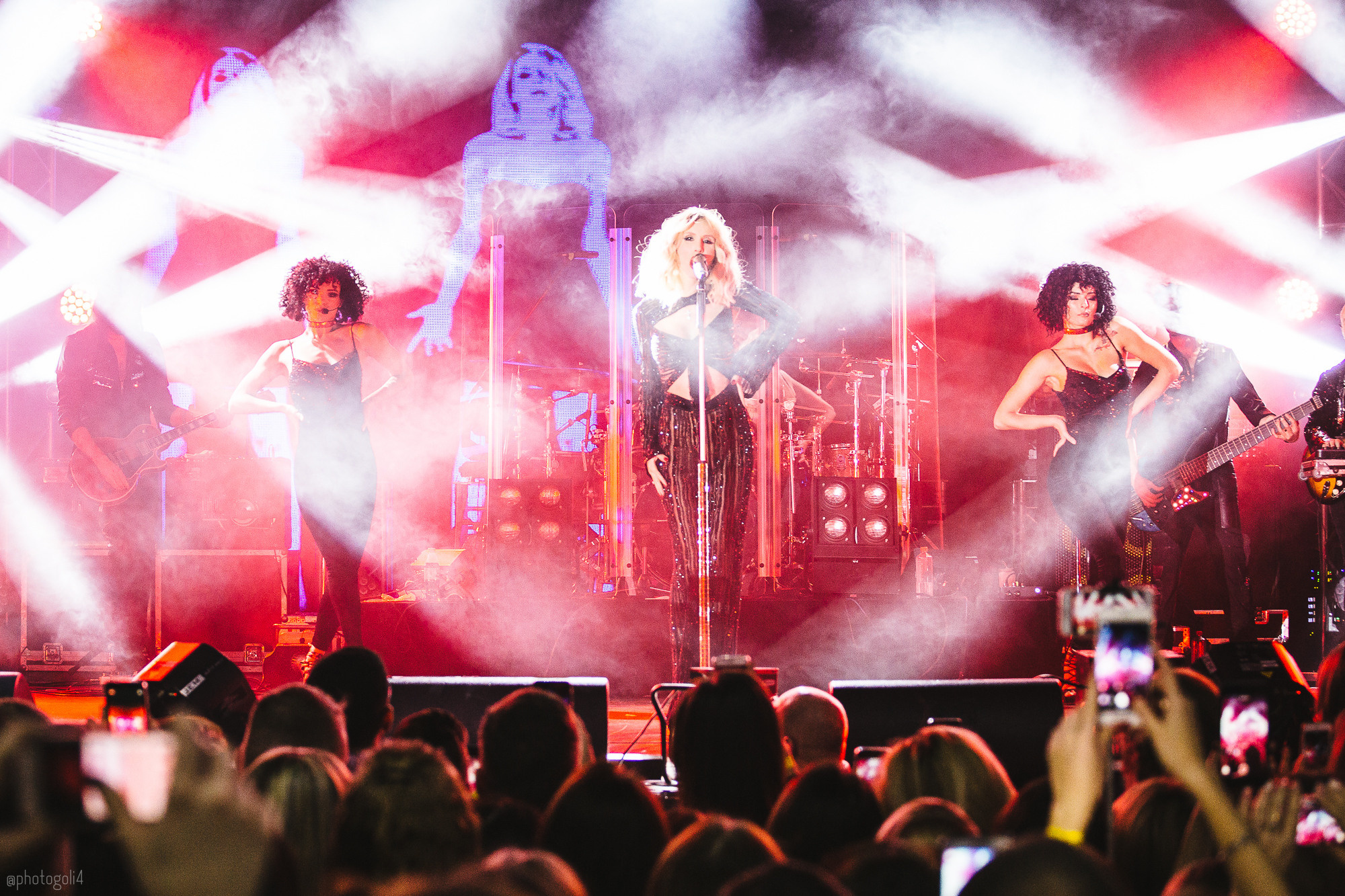 Концерт Лобода. Хороший репортажный и промышленный фотограф в Казани Алексей Щелконогов