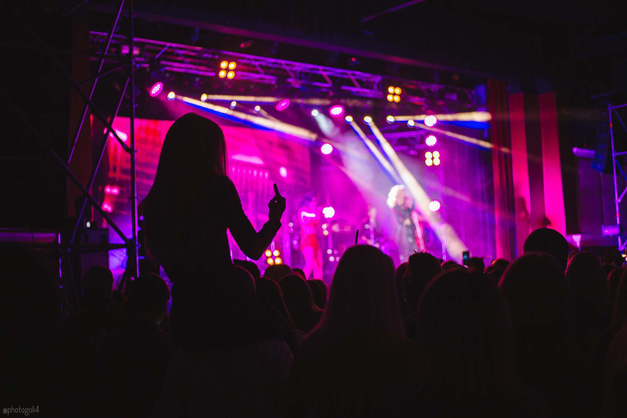 Концерт Лобода. Хороший репортажный и промышленный фотограф в Казани Алексей Щелконогов