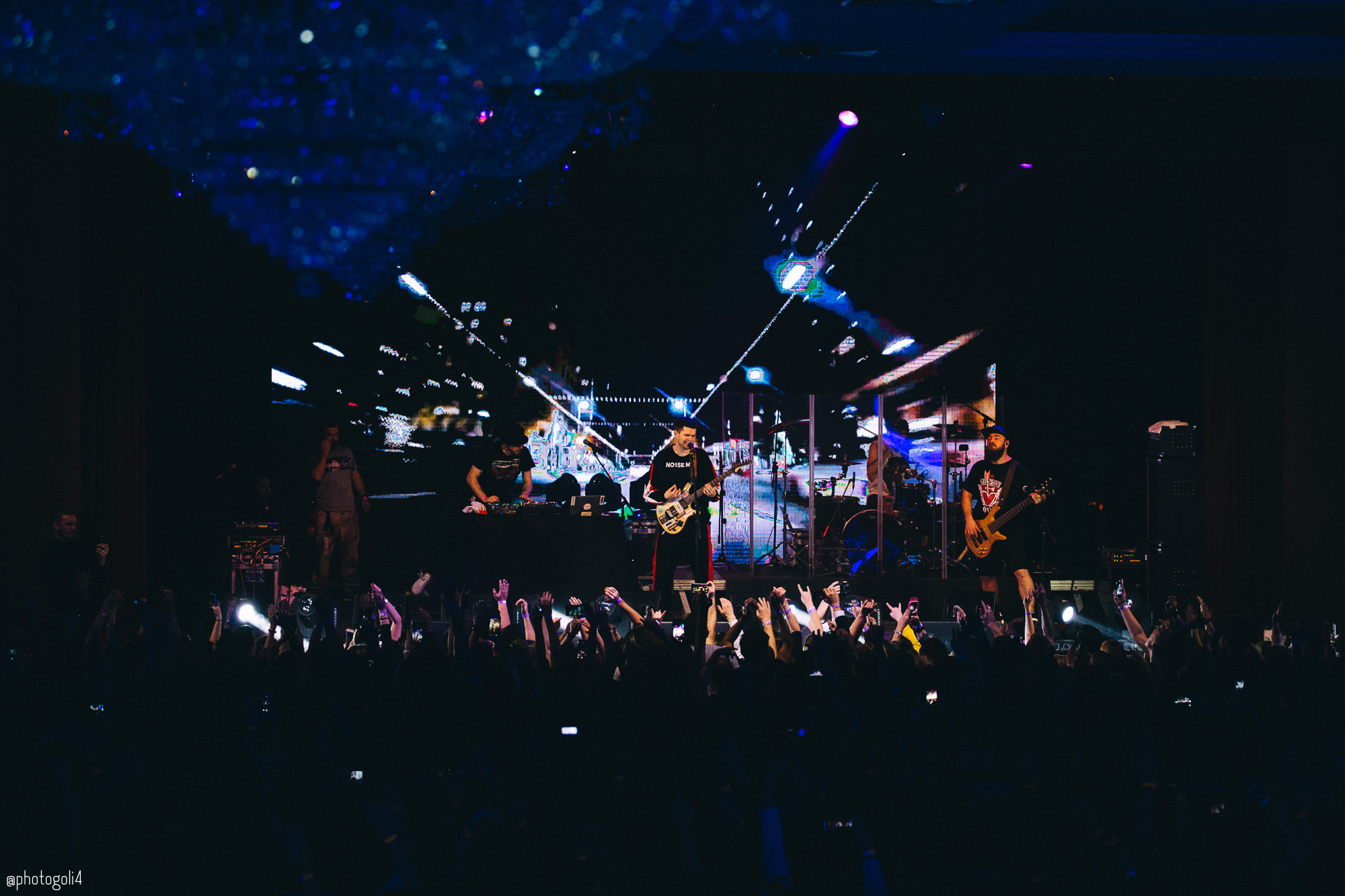 Концерт Noize MC. Хороший репортажный и промышленный фотограф в Казани Алексей Щелконогов