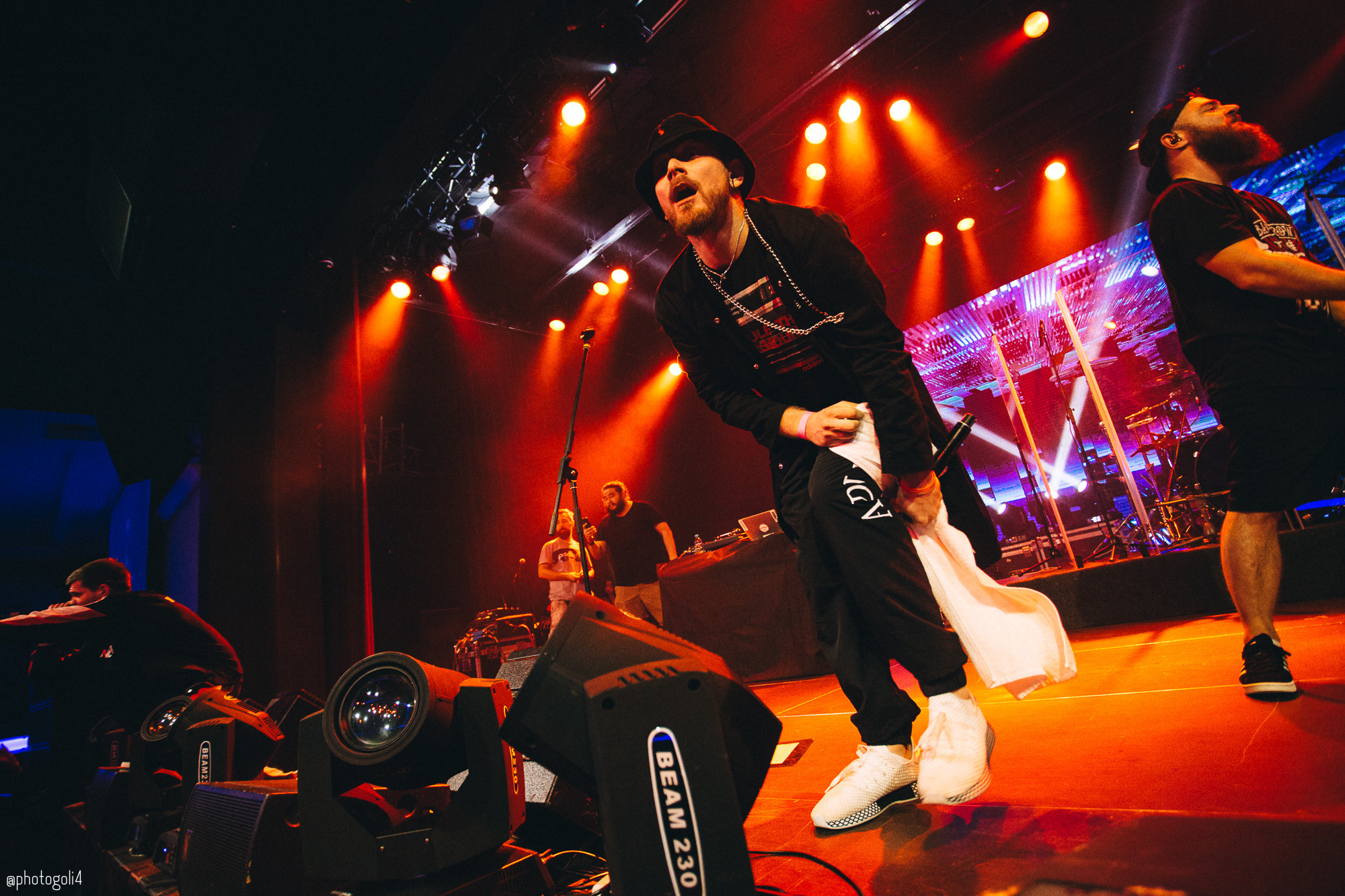 Концерт Noize MC. Хороший репортажный и промышленный фотограф в Казани Алексей Щелконогов