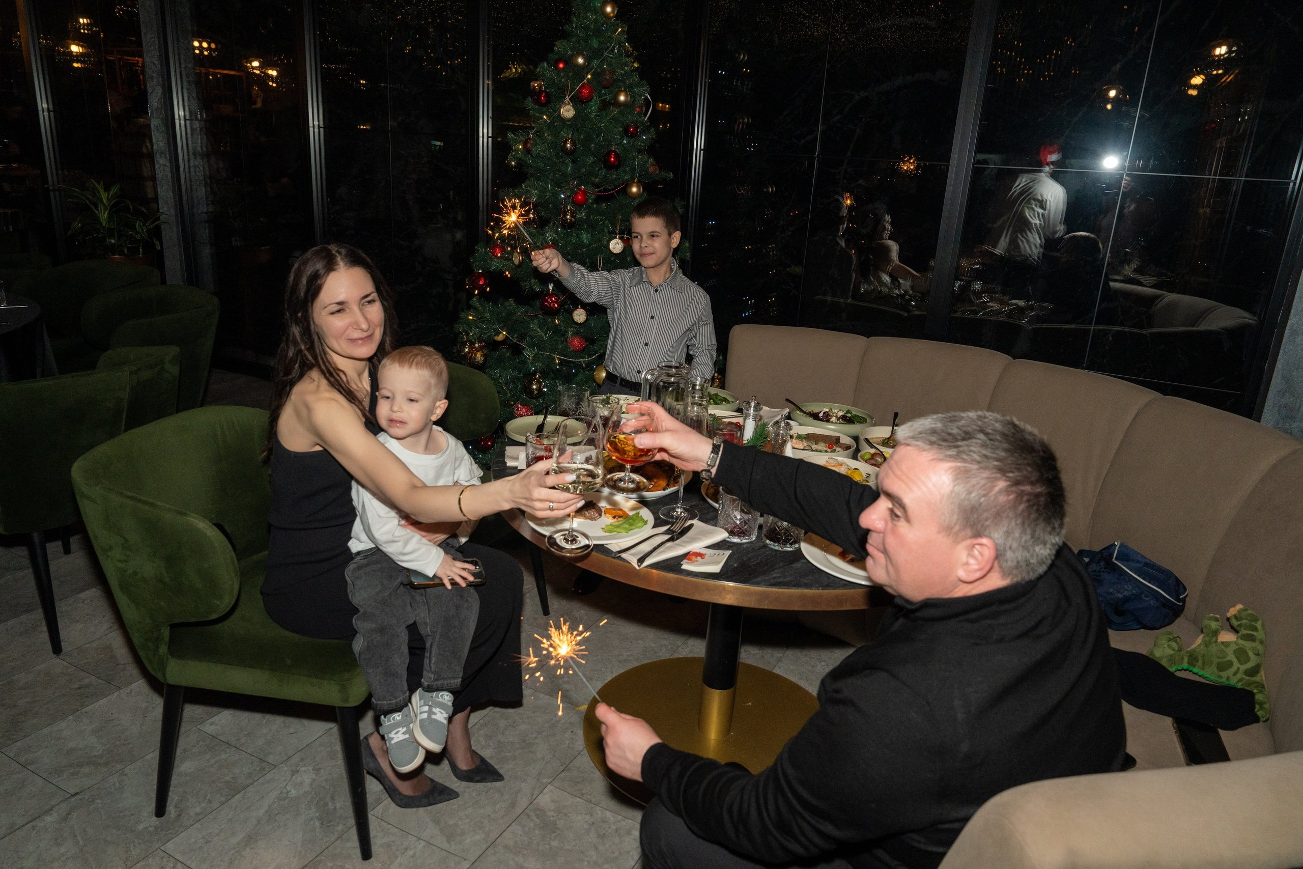 RS NYEAR2026. Репортажный фотограф в Красной Поляне и Сочи Павлюченко Екатерина