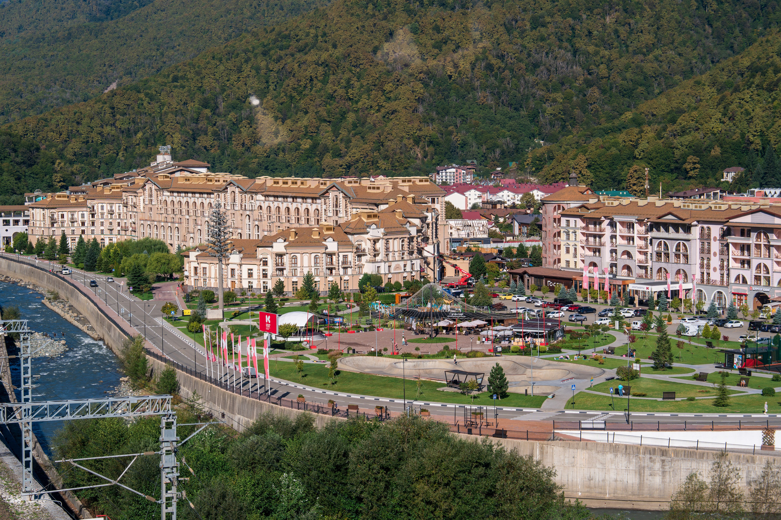 MICE меоприятие на курорте Красная Поляна для компании «Неометрия''. Репортажный фотограф в Красной Поляне и Сочи Павлюченко Екатерина