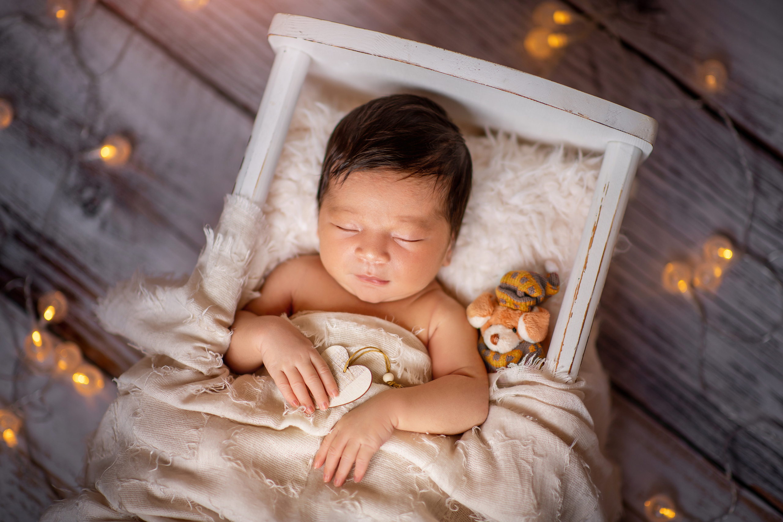 Newborn. Творческая команда Ульяшевы, свадебная и семейная фотография. Кахахста