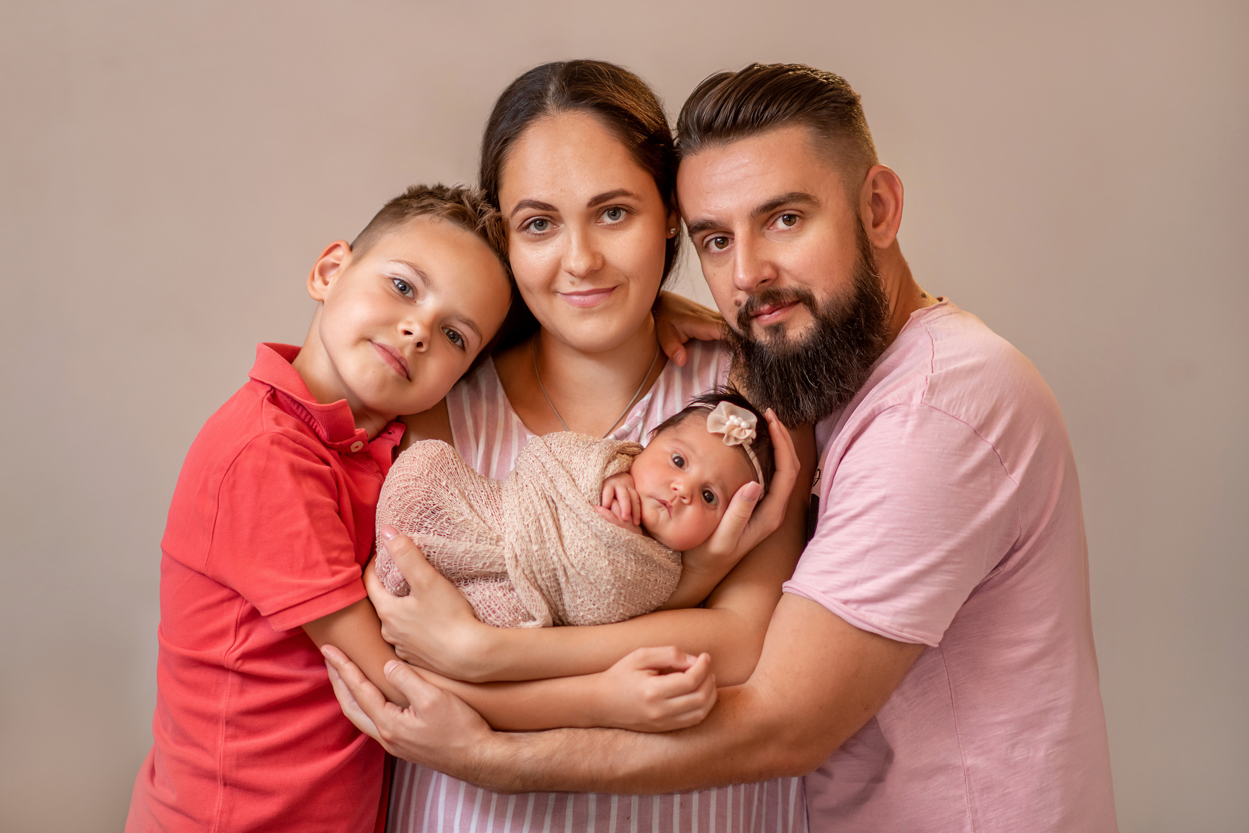 Newborn. Творческая команда Ульяшевы, свадебная и семейная фотография. Кахахста