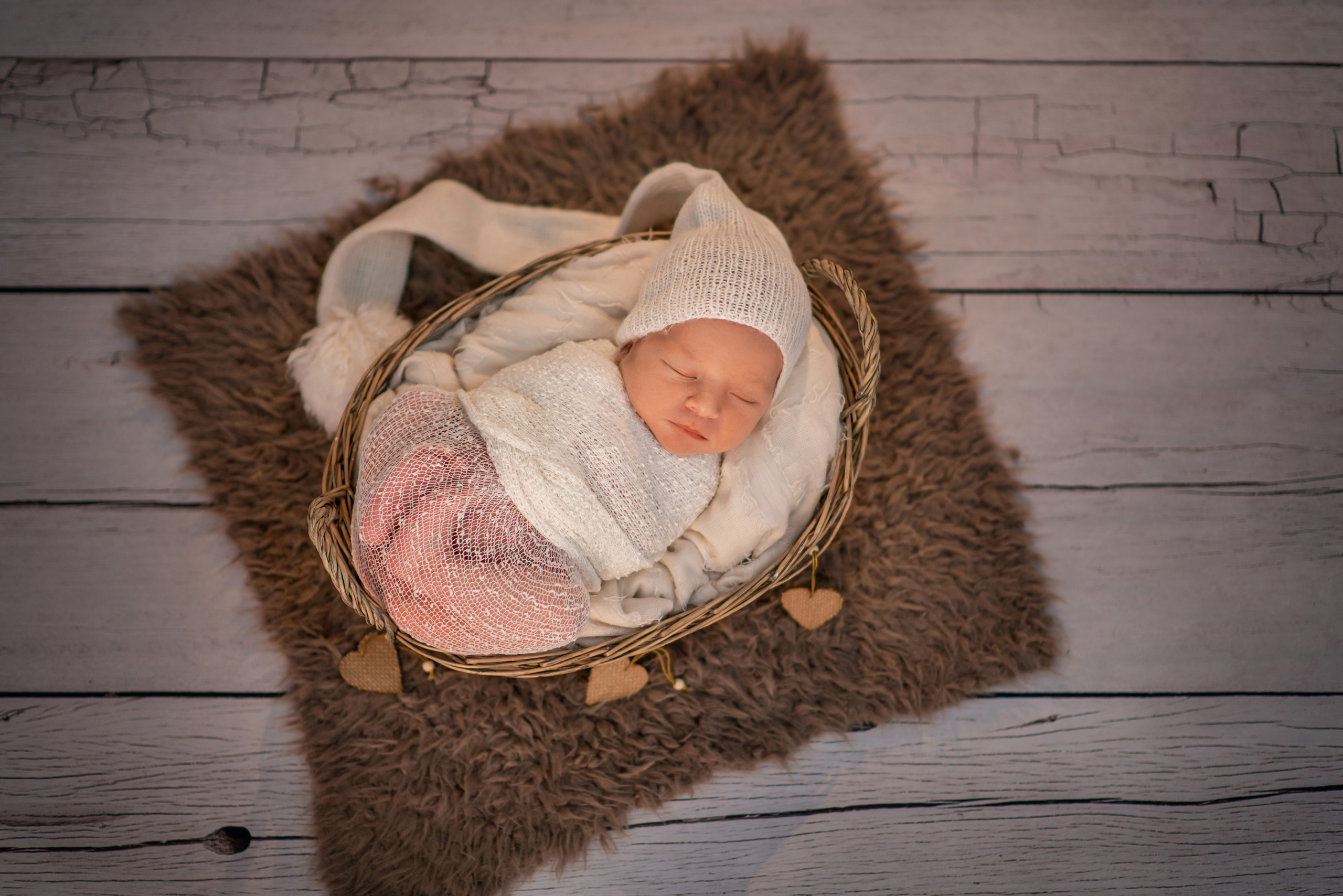 Newborn. Творческая команда Ульяшевы, свадебная и семейная фотография. Кахахста