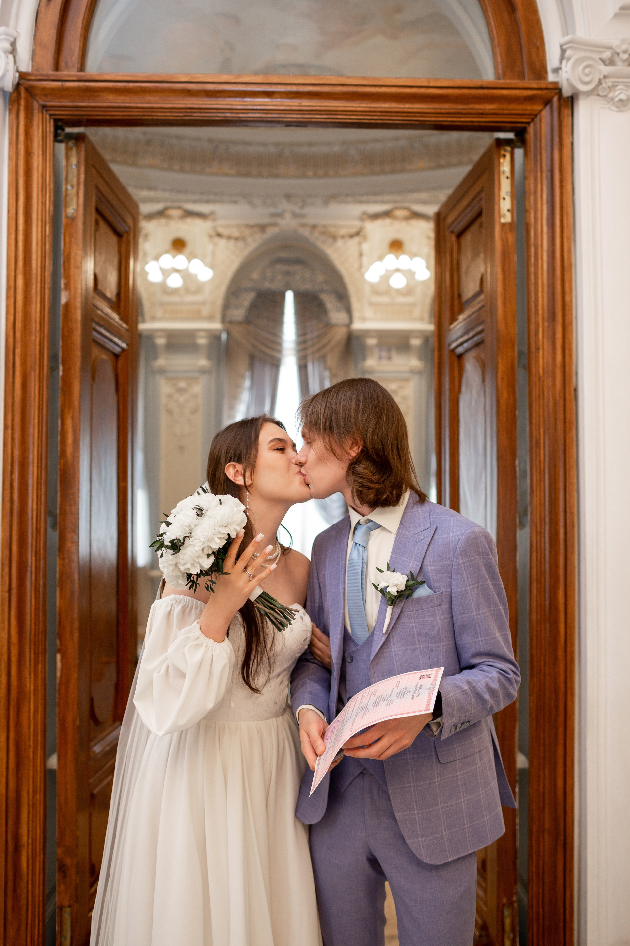 Свадебная фотосессия во Дворце на Фурштатской. Свадебный фотограф Кирилл Белый