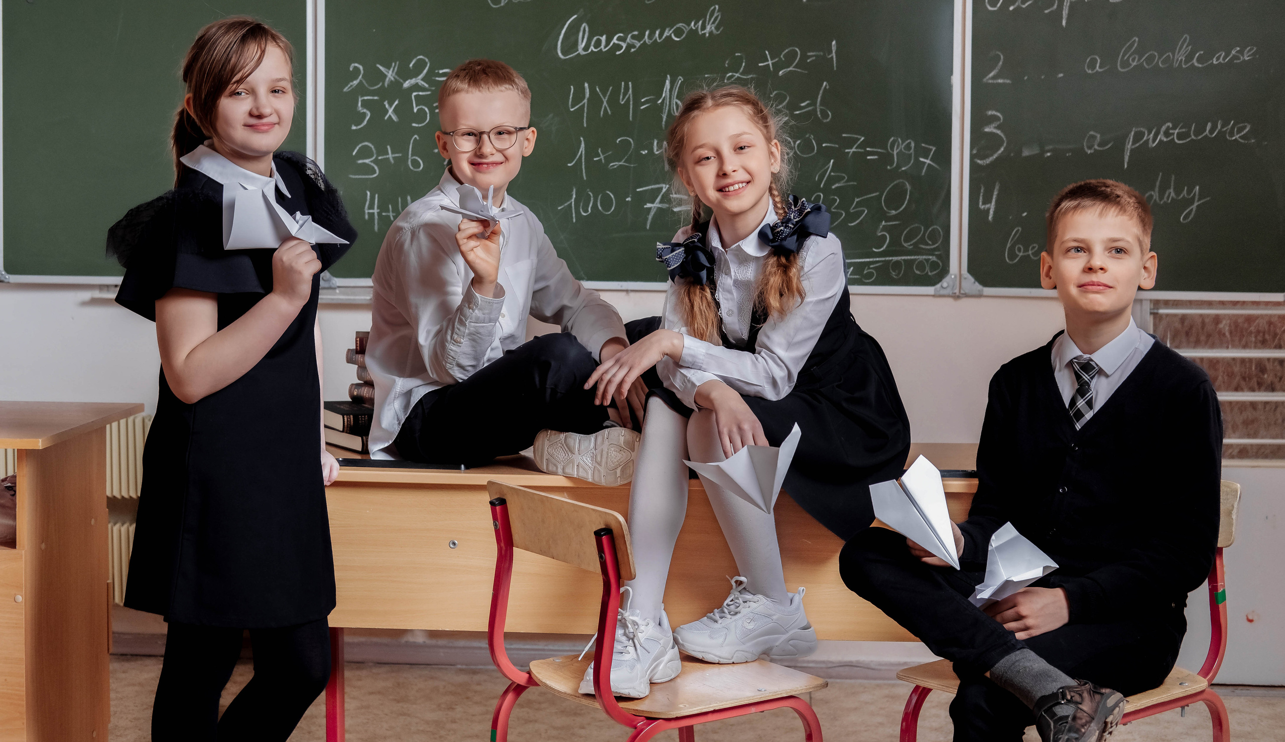 Групповые и общие фотографии. Оживающие выпускные альбомы в Москве и Московской области