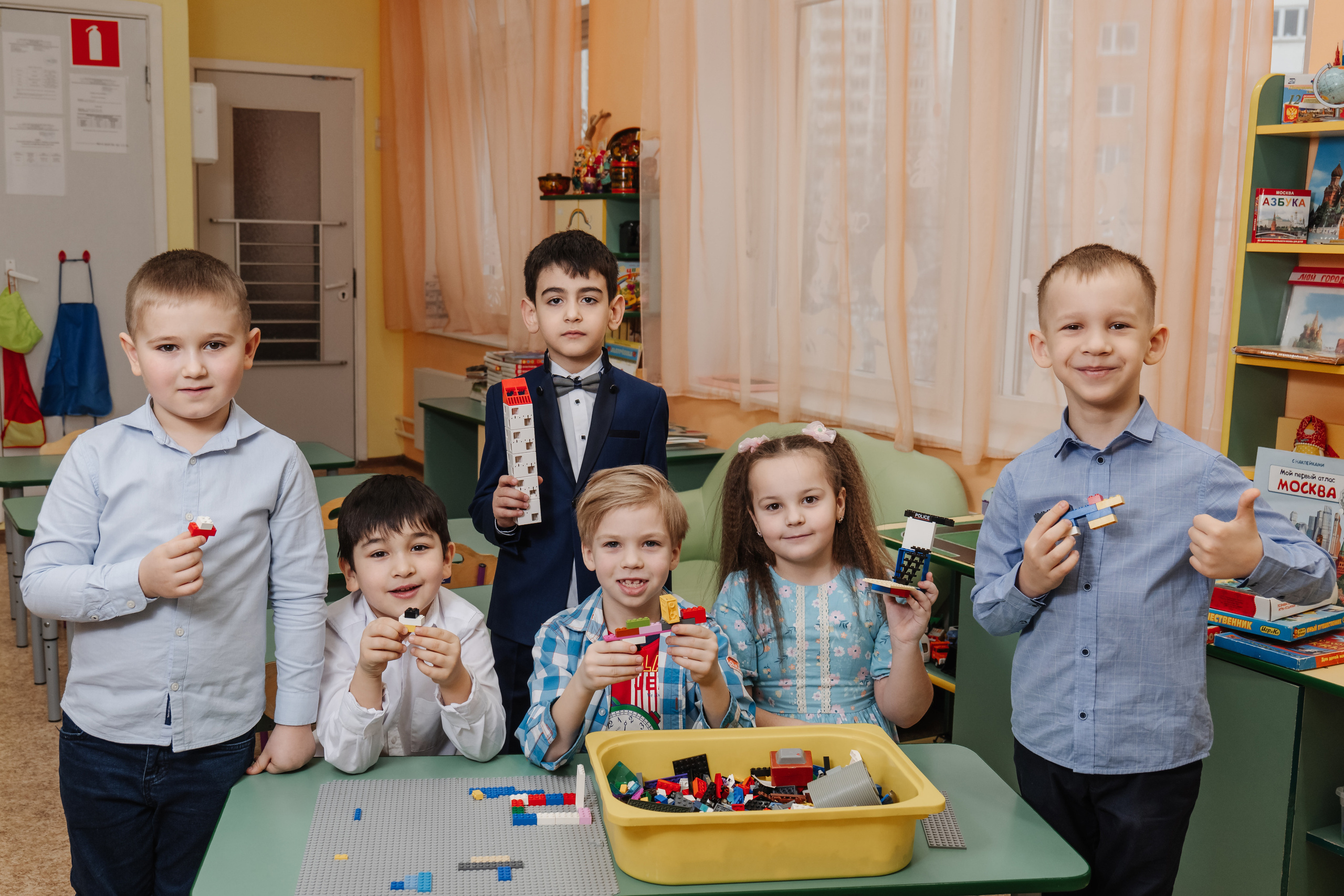 Групповые и общие фотографии. Оживающие выпускные альбомы в Москве и Московской области