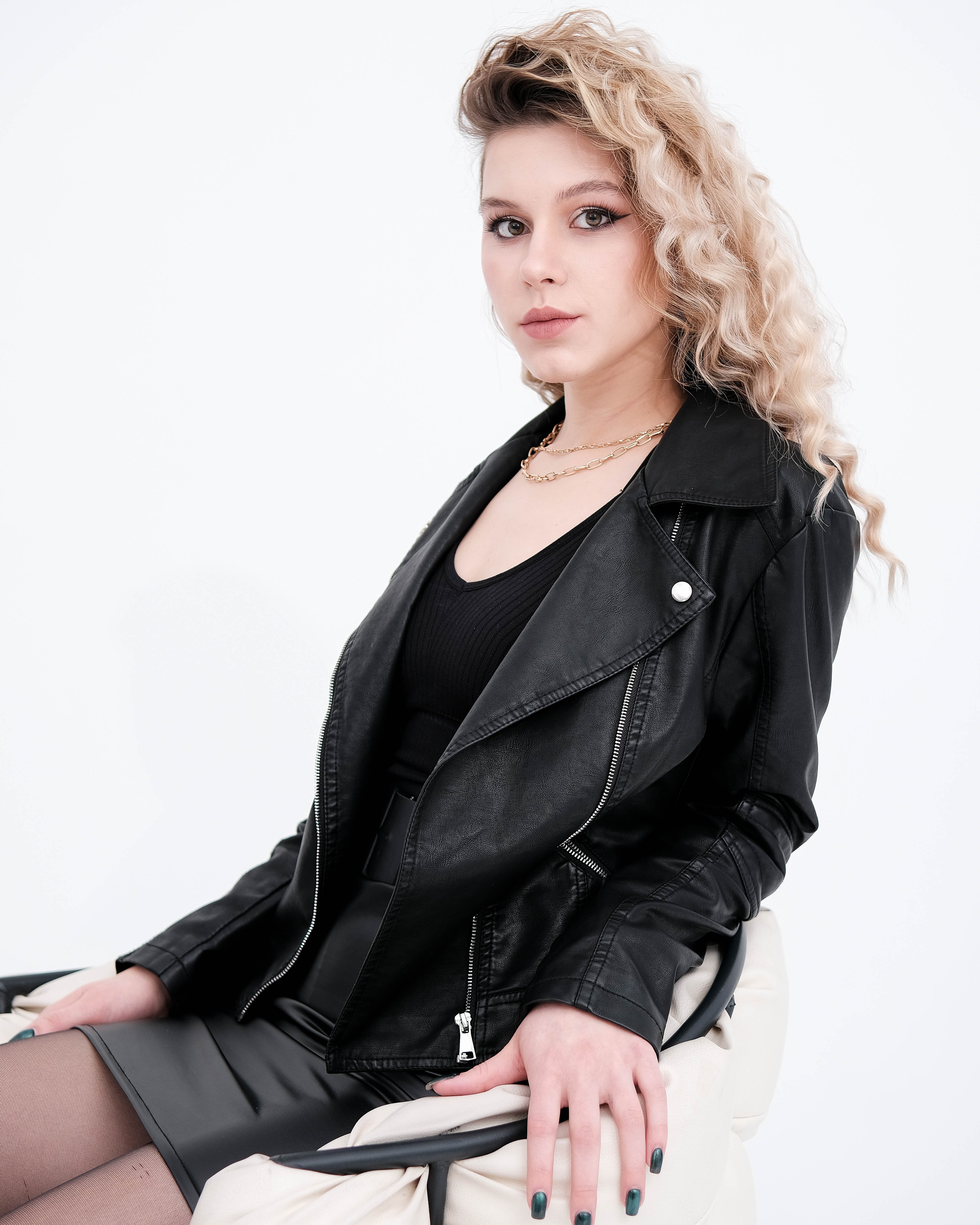 9-11 классы. Оживающие выпускные альбомы в Москве и Московской области