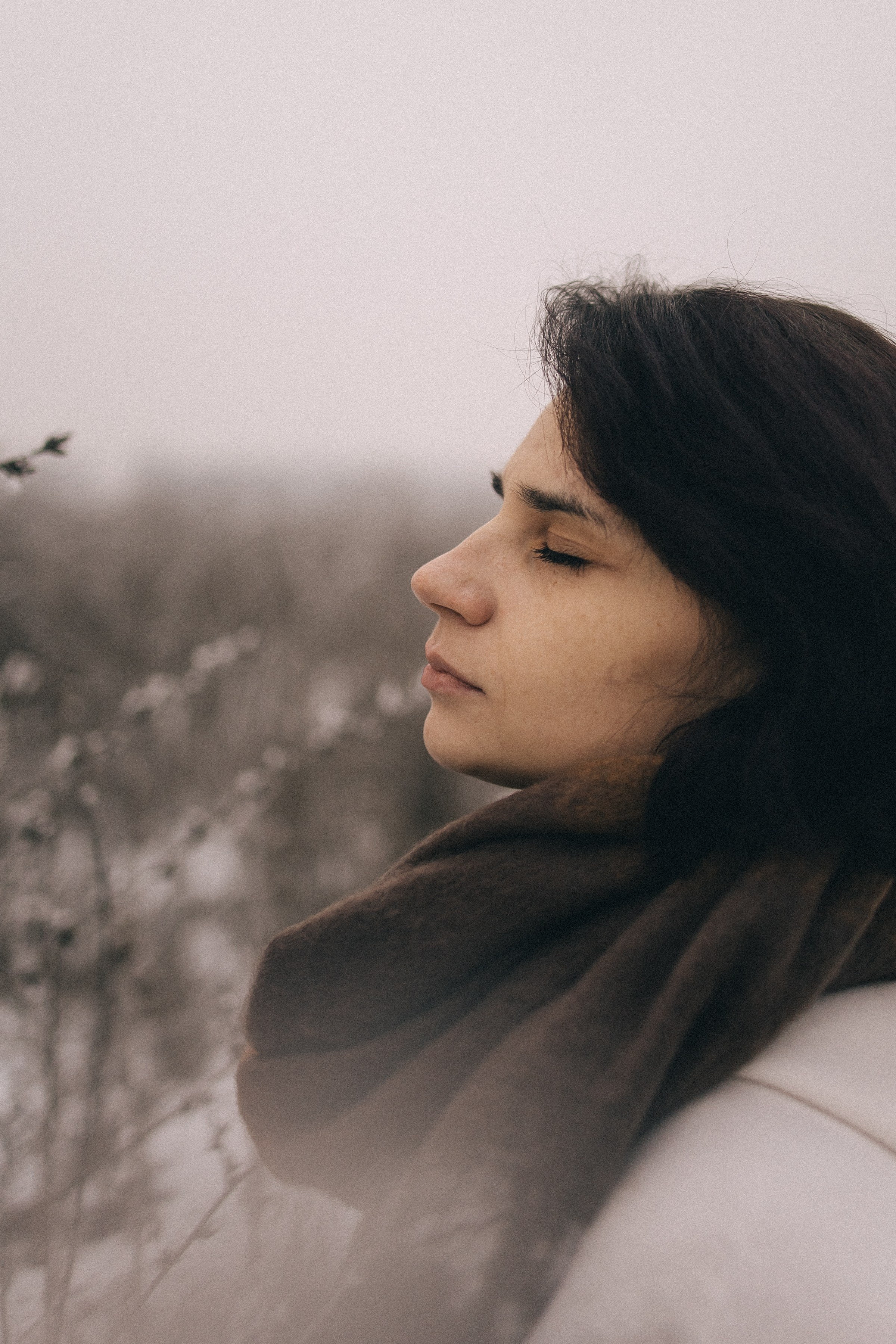 Ксю и снег / Алматы. Фотограф Наталья Гончарова. Снимаю живые портреты в Алматы