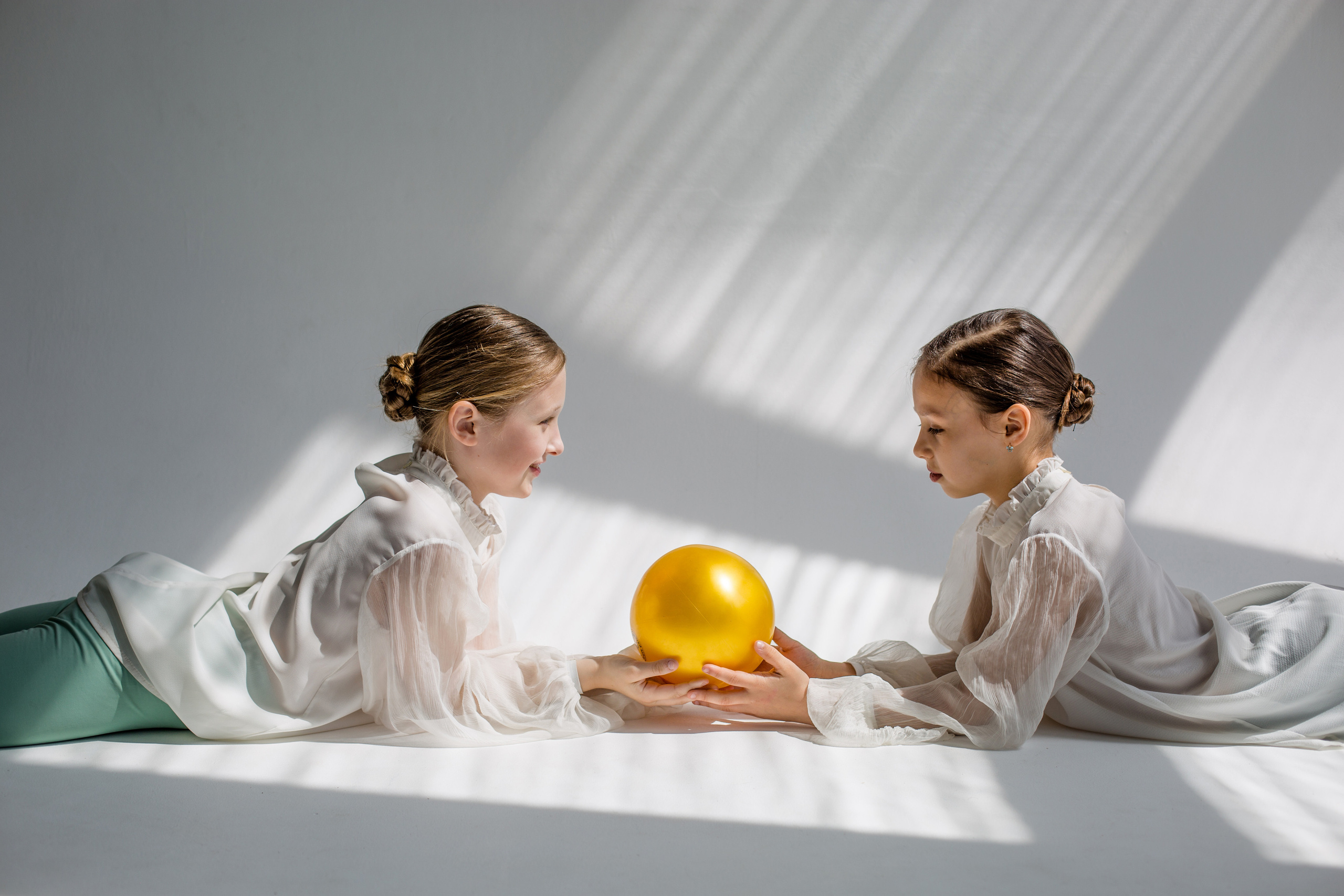 Амелия и Арина. Главная