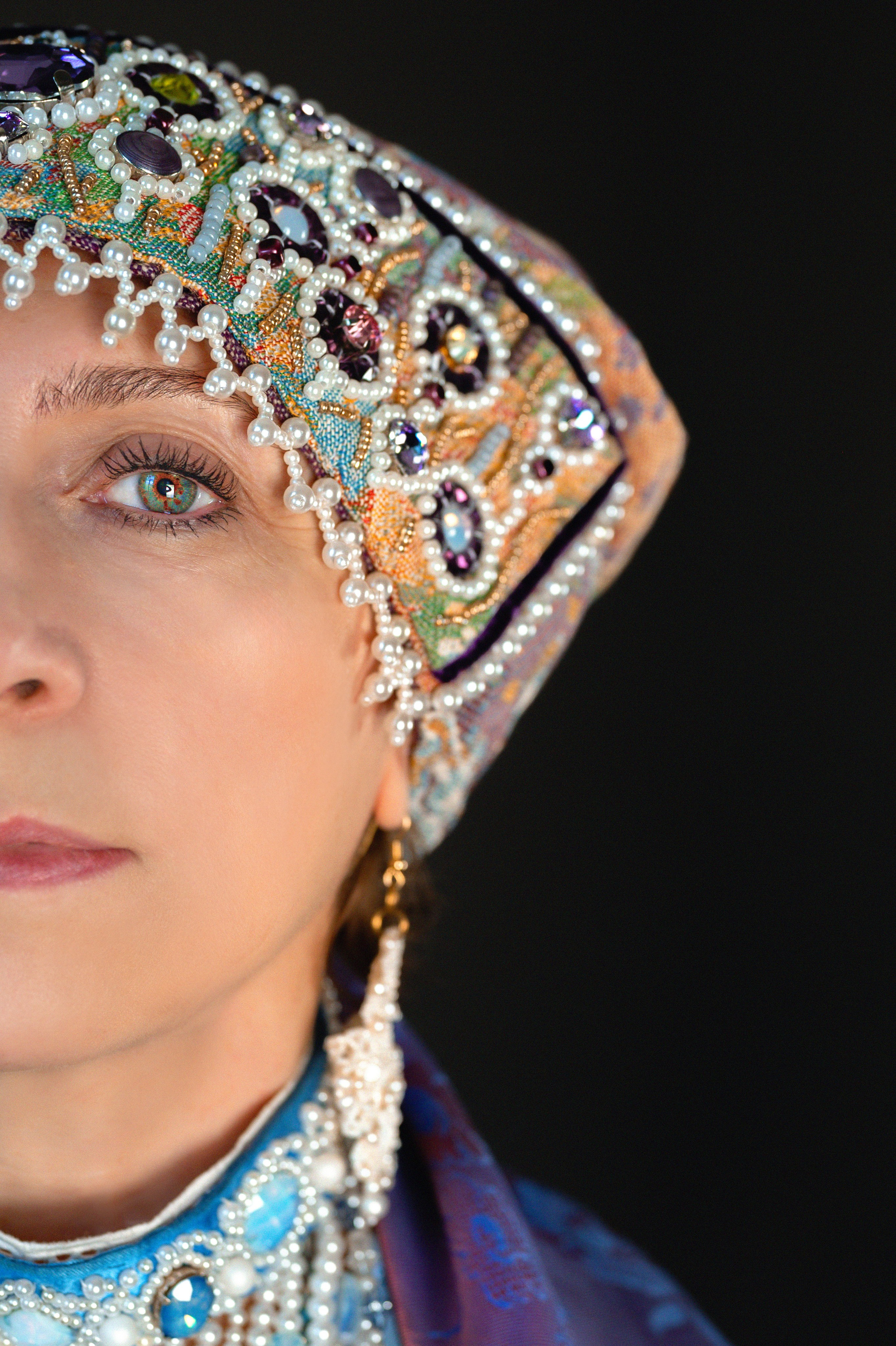 половина лица на фотографии