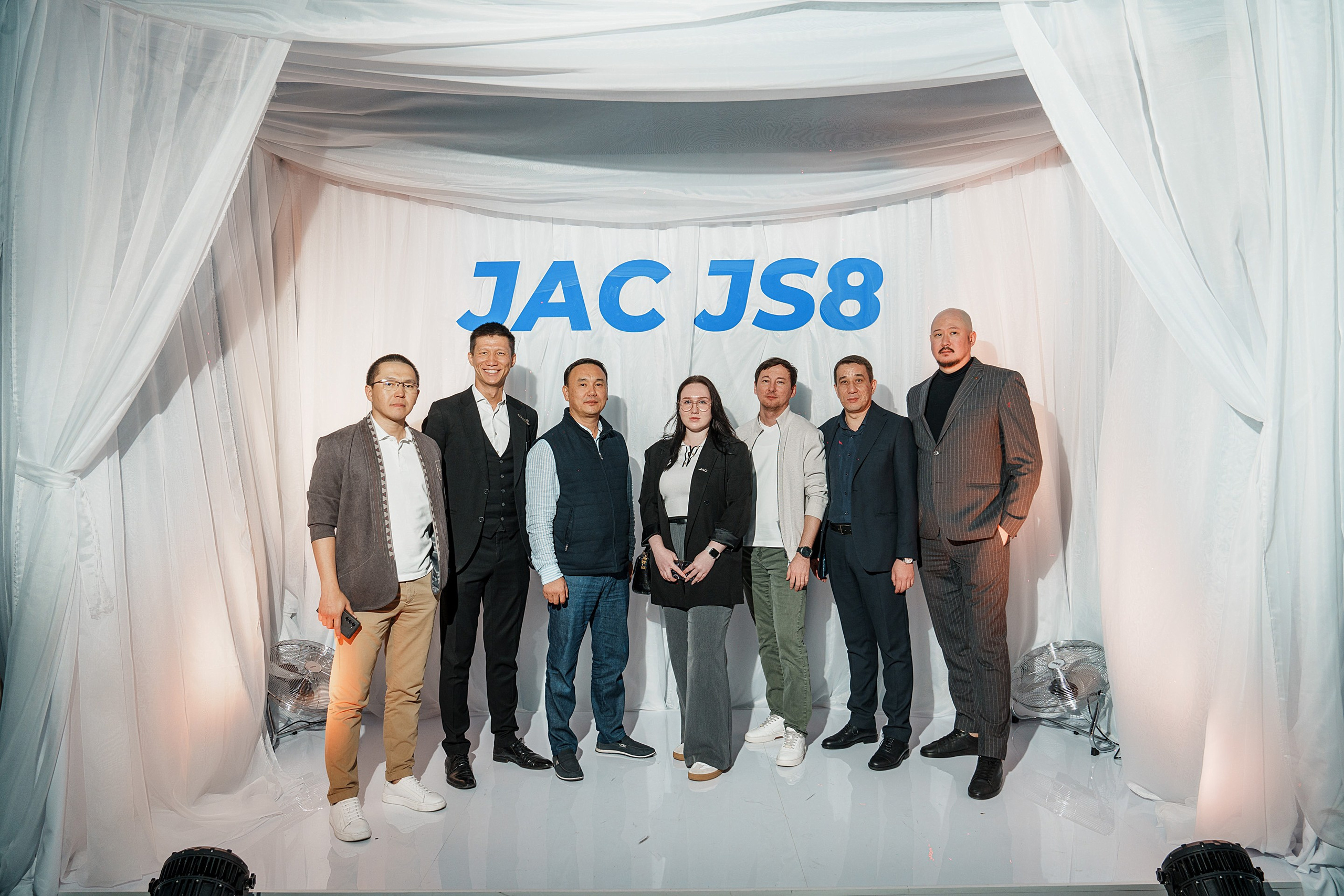 Презентация новой моделей JAC JS8. Фотограф TAULAN_1