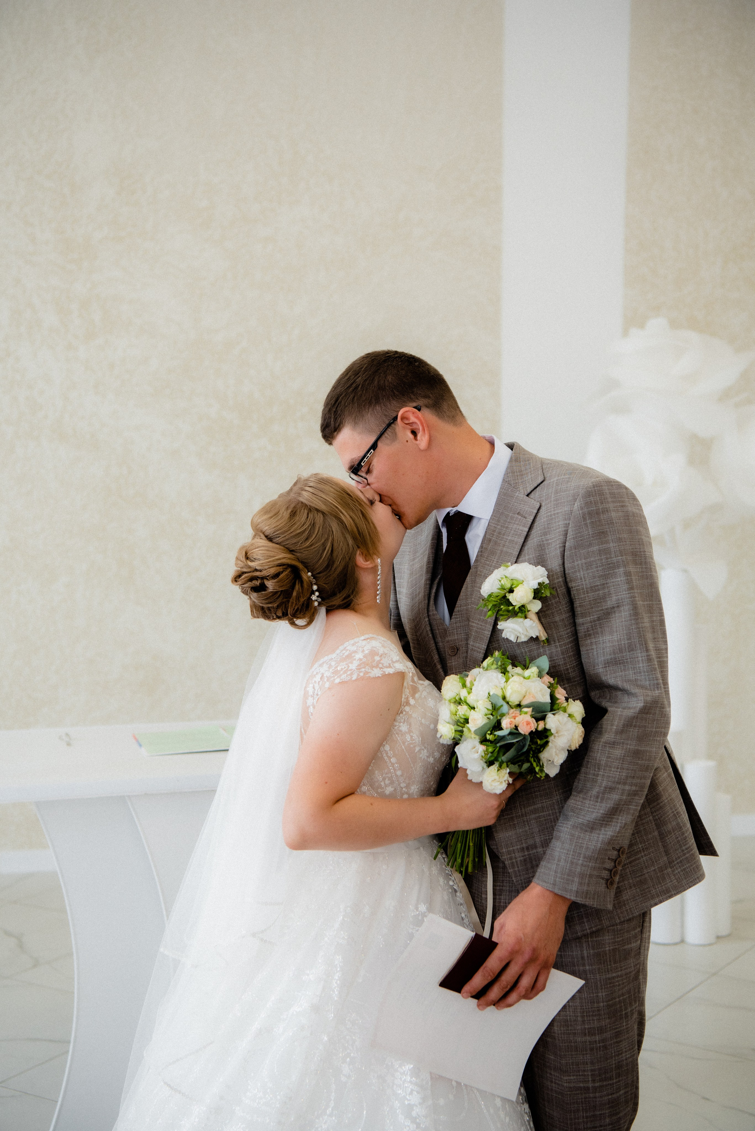 Александр и Анастасия. Свадебный день. Свадебный и семейный фотограф Волгоград Анастасия Садовникова