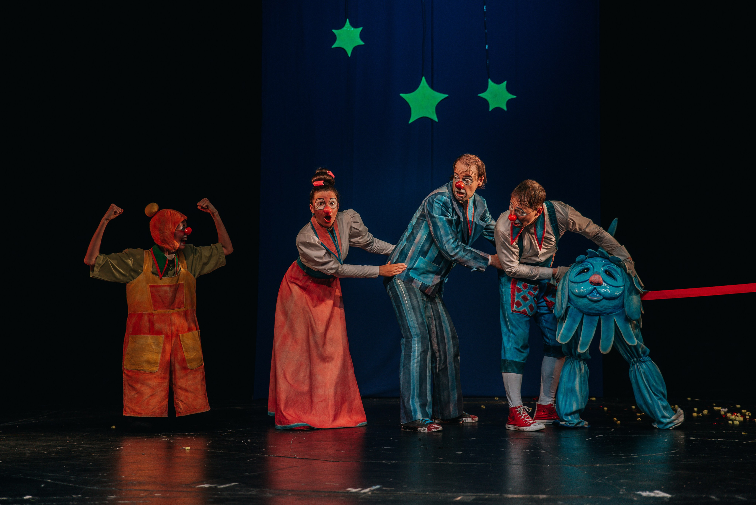 Выпускной в художественной школе. Главная