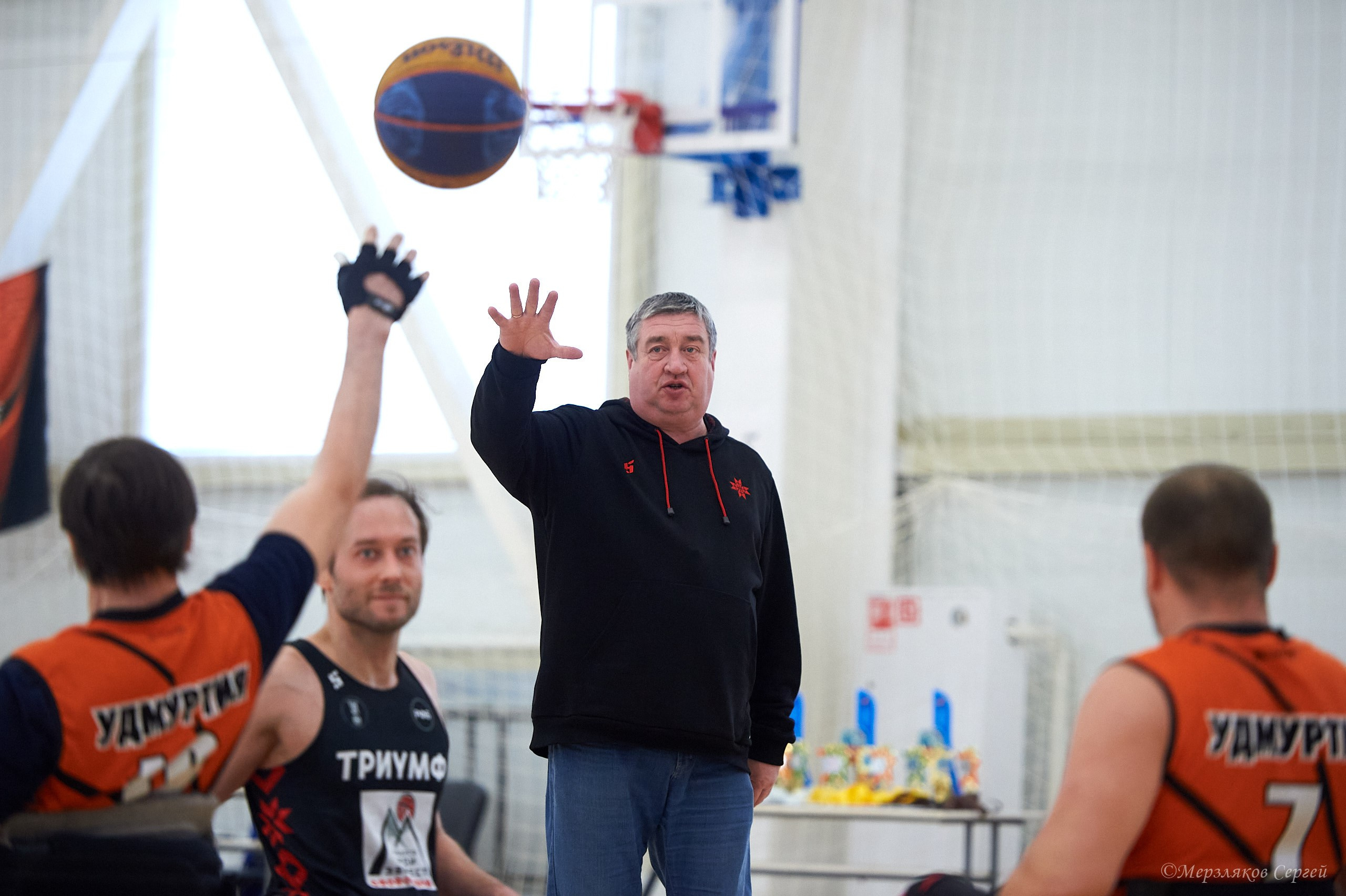 X традиционный Рождественский турнир по баскетболу на колясках. Ижевск. Спортивный репортажный фотограф в Ижевске Сергей Мерзляков