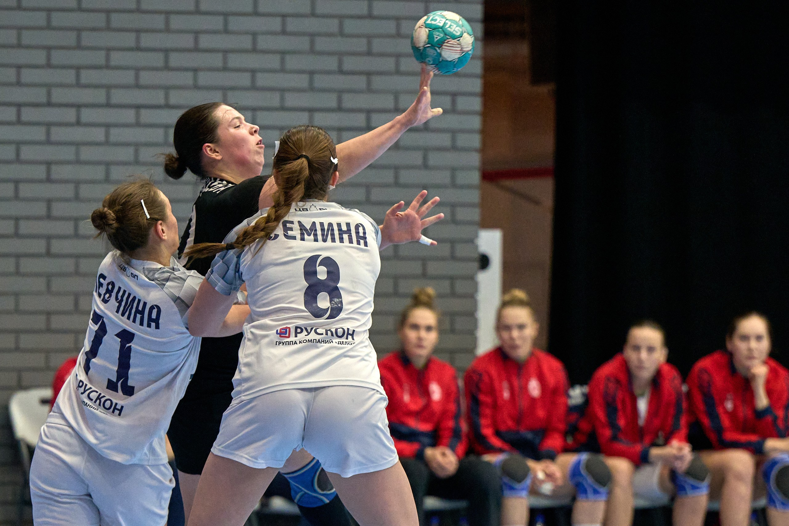 Гандбол. OLIMPBET Суперлига. «Университет» — «ЦСКА». Спортивный репортажный фотограф в Ижевске Сергей Мерзляков