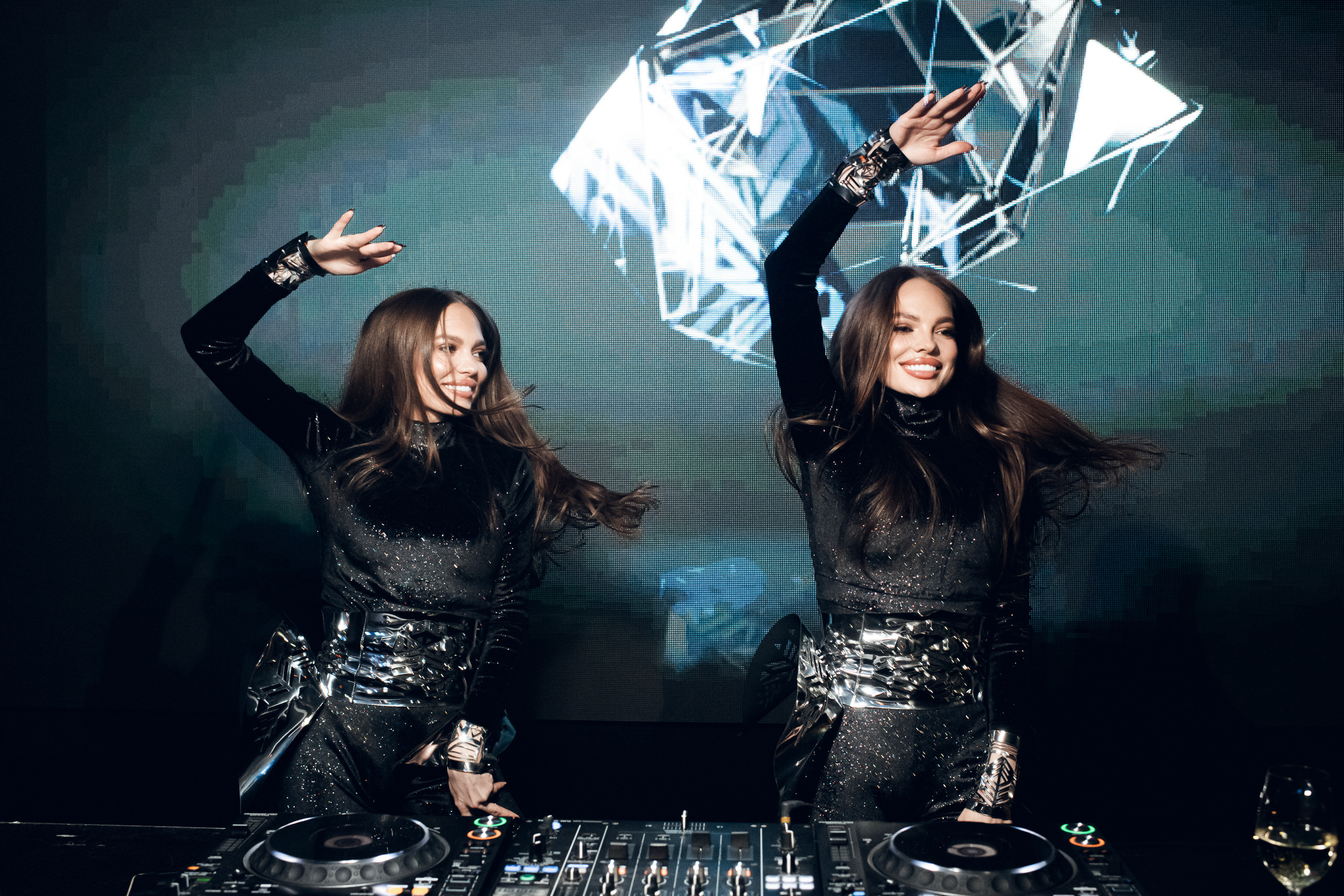 Презентация Sapphire CROWN. Фотограф на мероприятия в Москве Колоткин Игорь