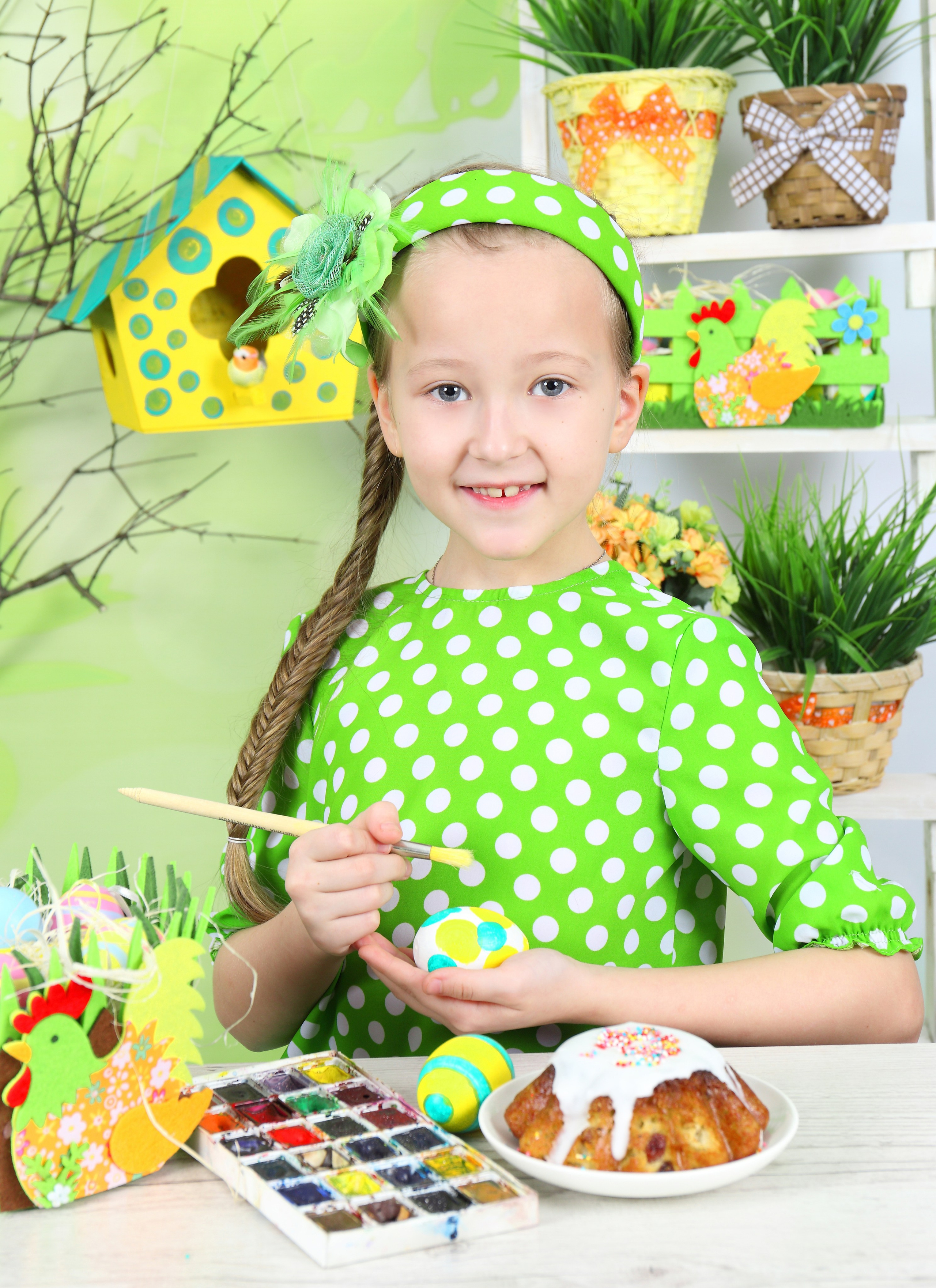Красим яйца. Детская выездная фотостудия