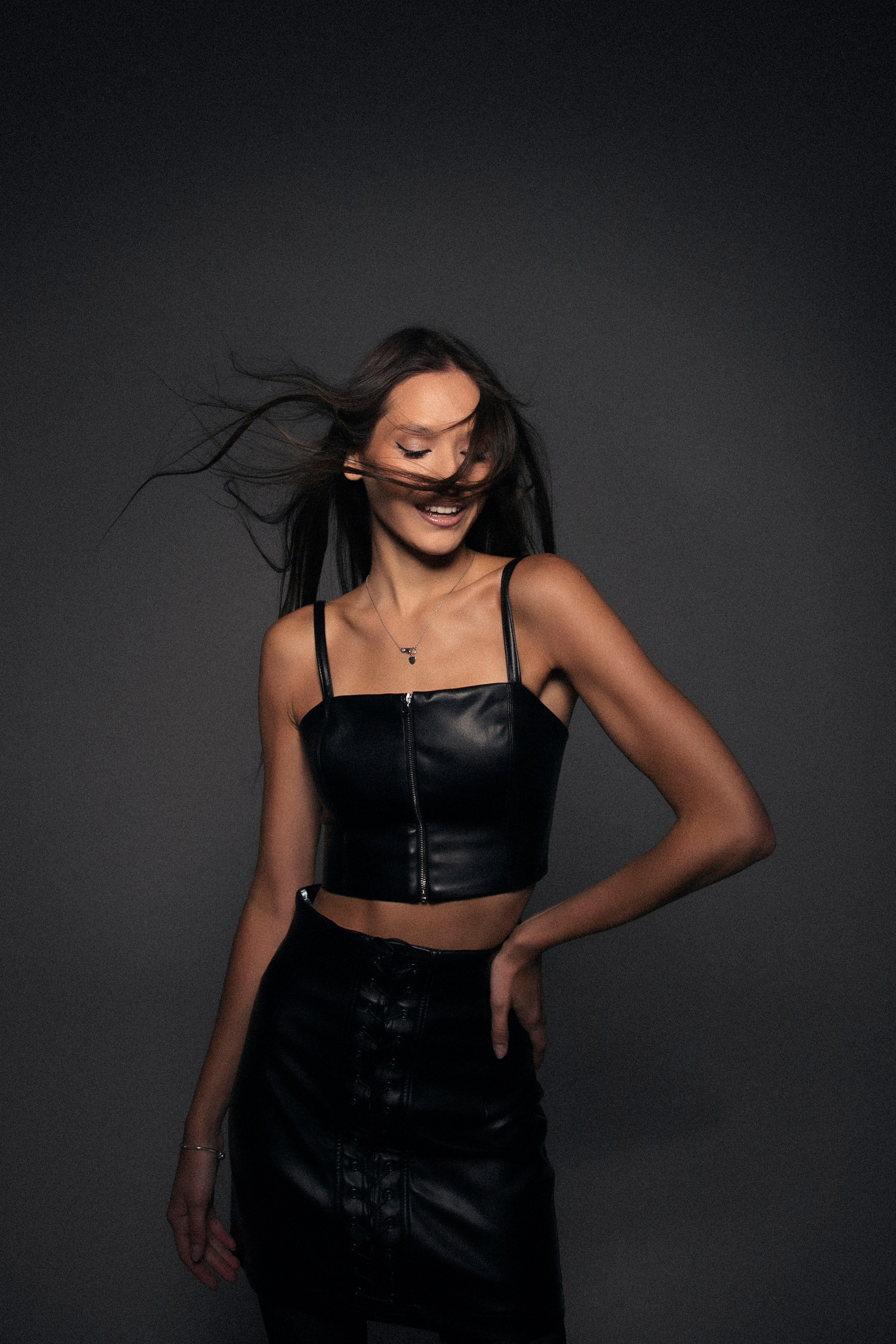 Женская фотосессия в фотостудии. Профессиональный фотограф в Москве