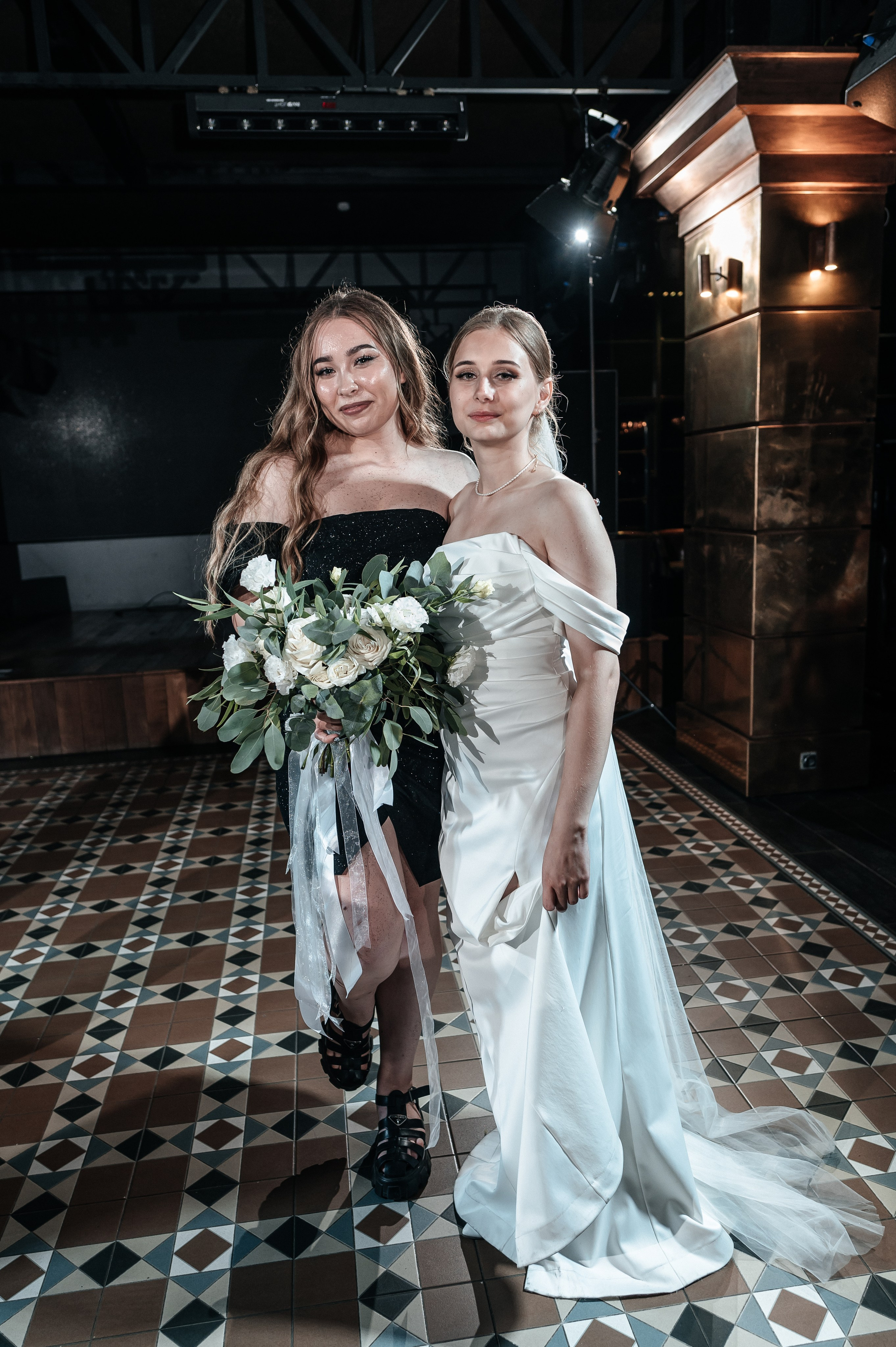 Даниил и Валерия. Черная утка. Полный день. Фотограф Екатерина Бочарникова