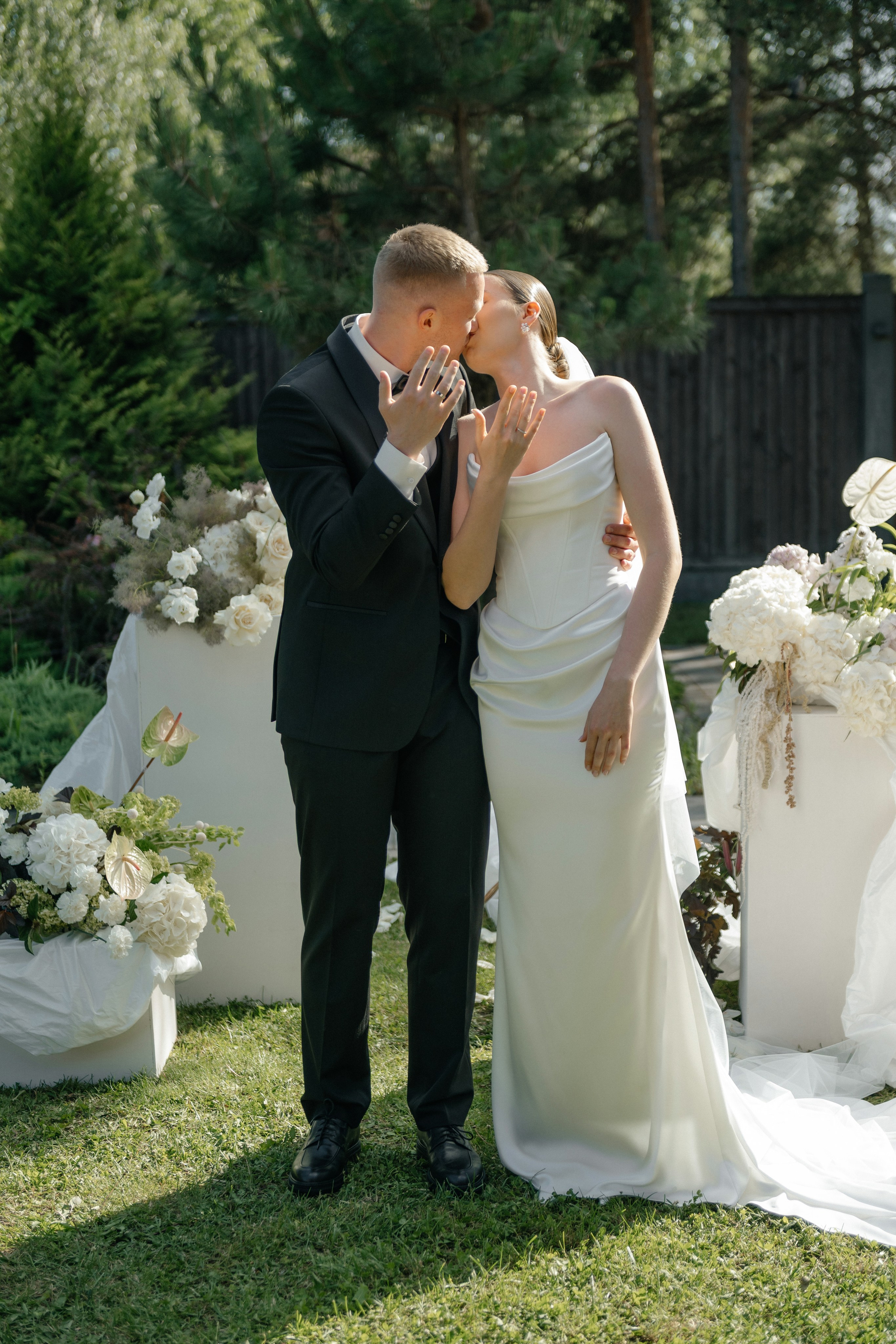 Wedding day in DELICE CHALET. Wedding PHOTOGRAPHER Andrew Vnukov