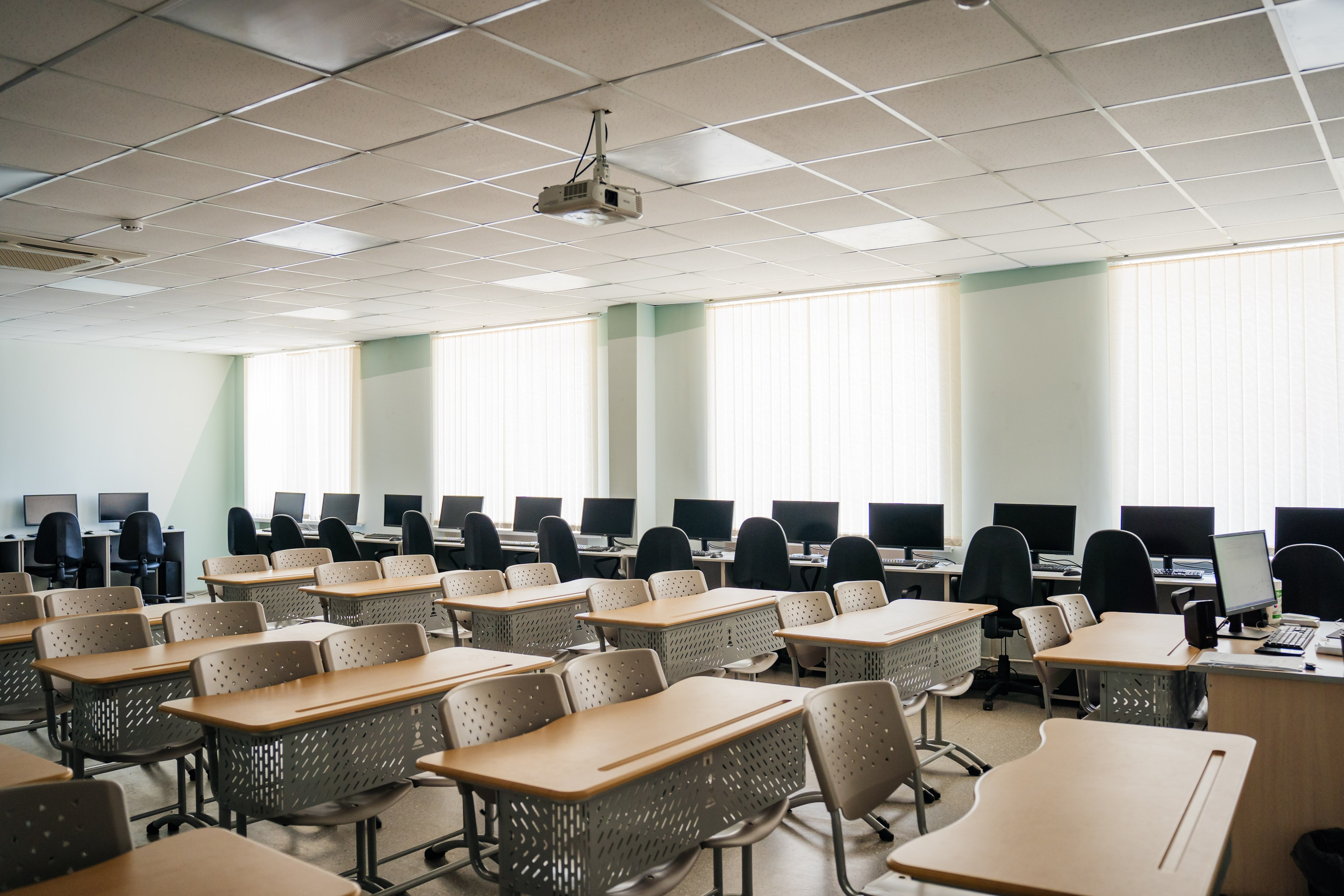 Съемка для Уральского медицинского колледжа ЮМЕД. Видеограф и Фотограф в Челябинске Ксения и Владимир Рюмины