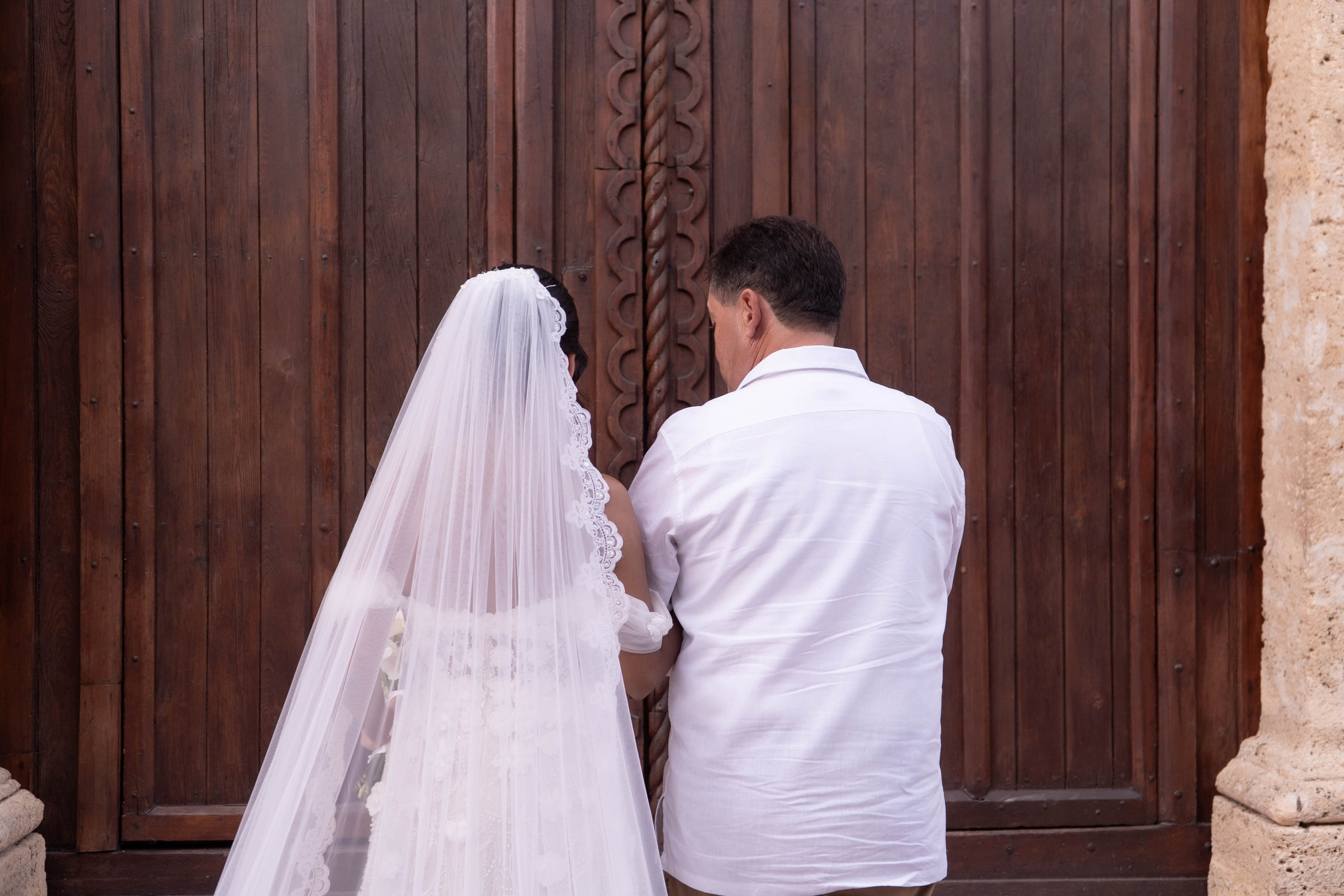 Catalina and Romain. Wedding Photographer in Barcelona and Medellin