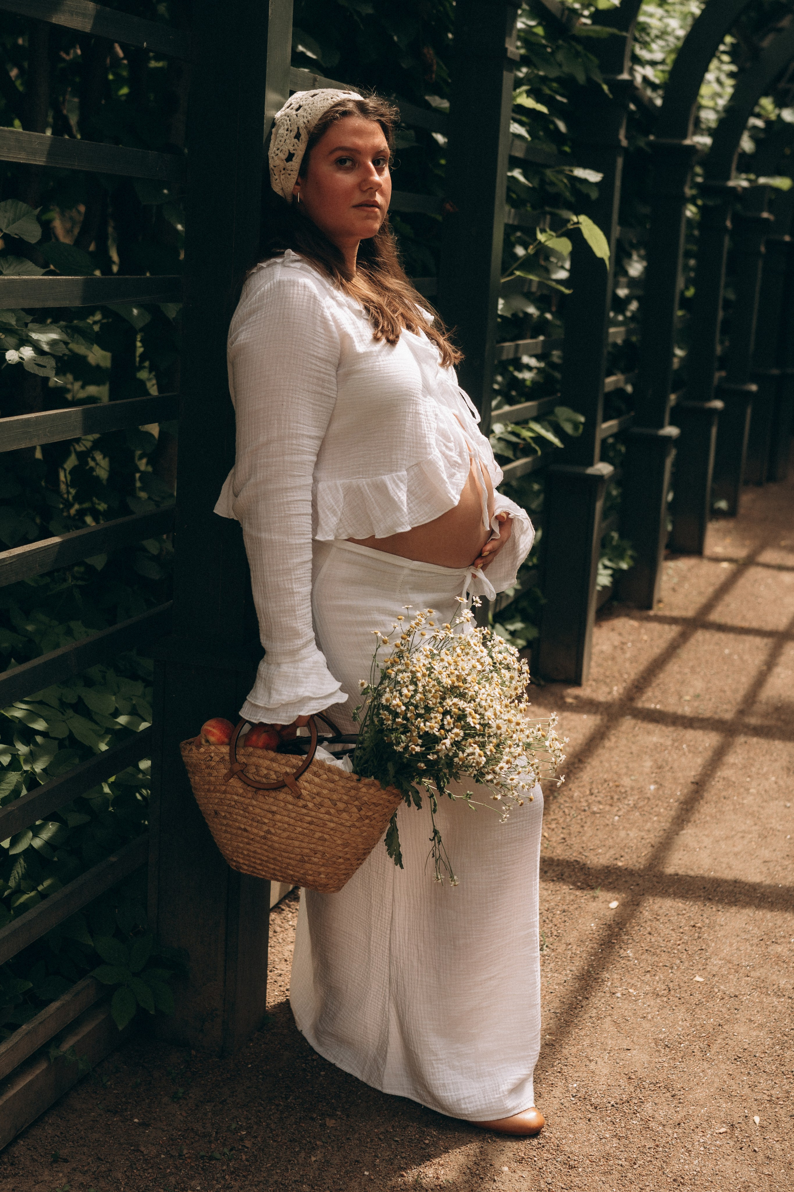 Беременная фотосессия в Кусково. Семейный, ньюборн фотограф, фотограф на роды в Москве, Виктория Тюльдюкова