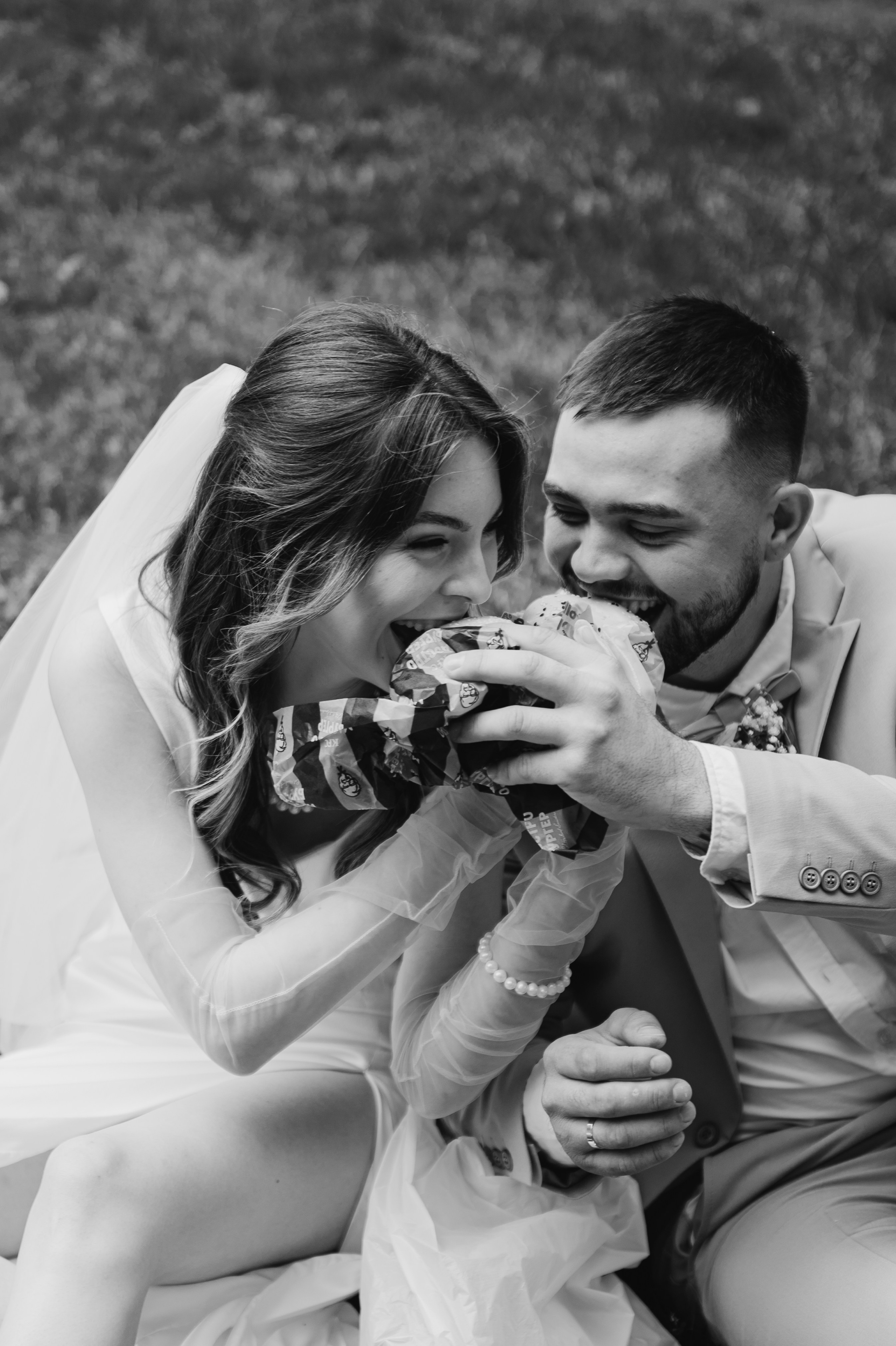 Свадебные фотографии. Фотограф в Барнауле Дарья Бутурлакина. Люби.Цени.Касайся