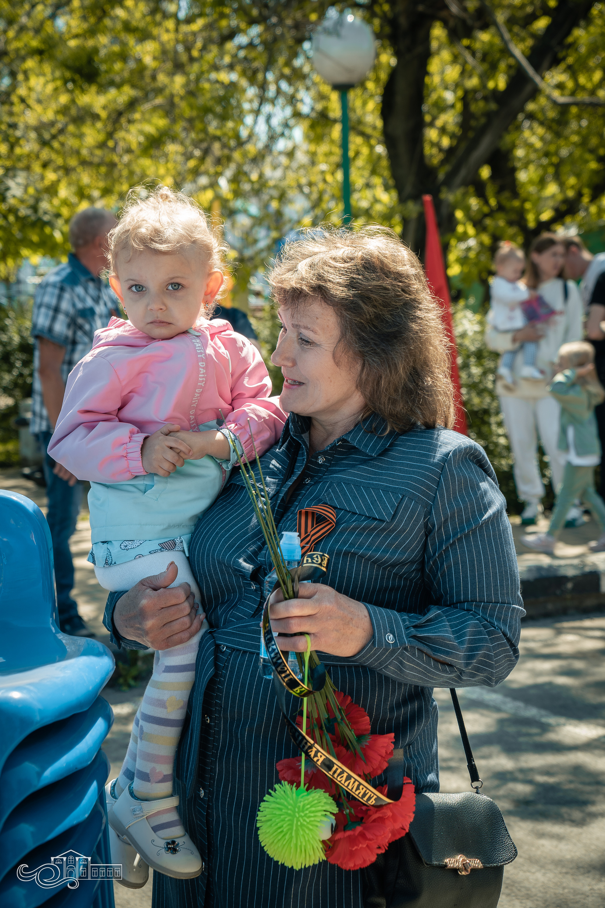 Бессмертный полк в Новотитаровской. Новотитаровский Дом культуры