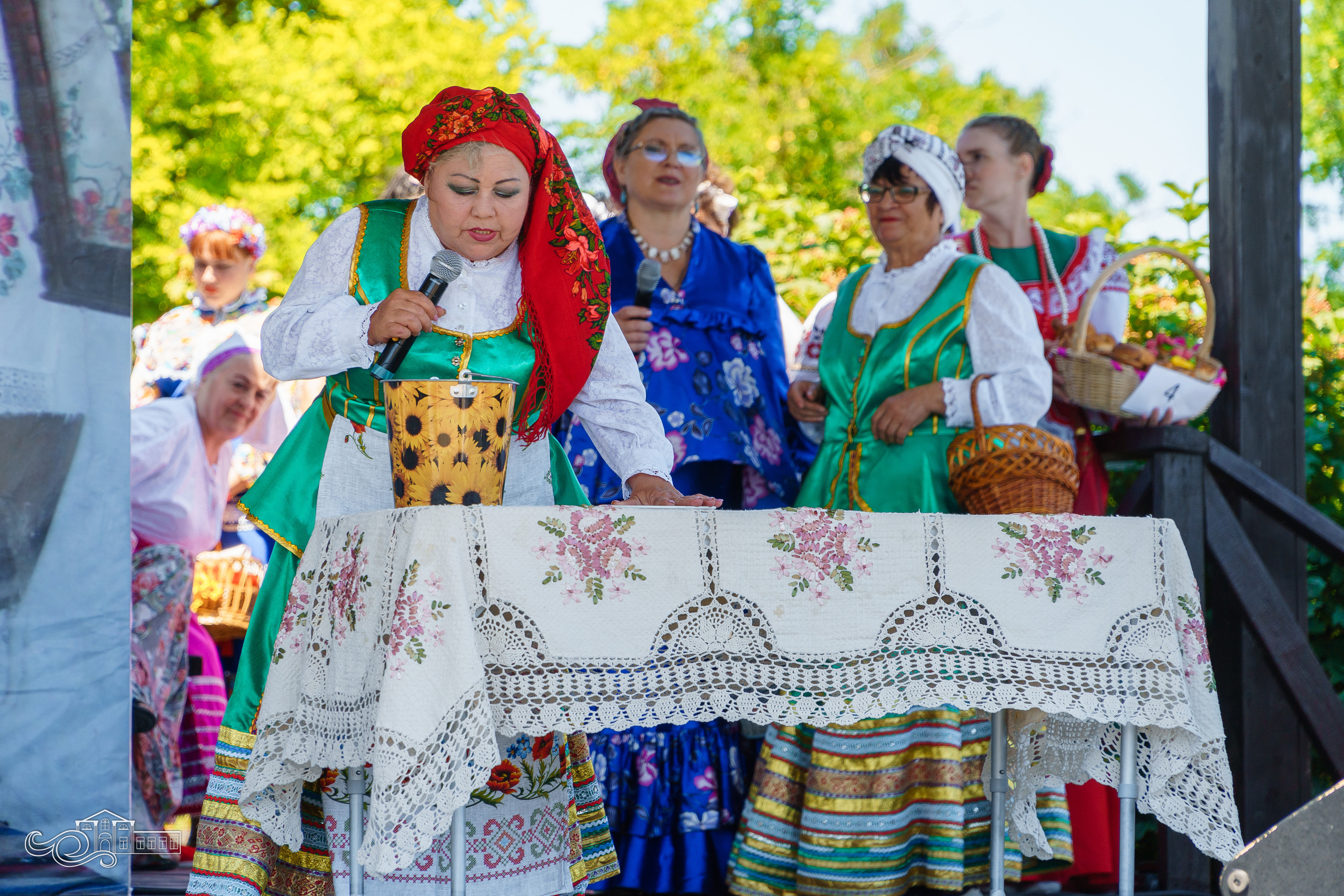 «Кубанская красавица» в Атамани. Новотитаровский Дом культуры