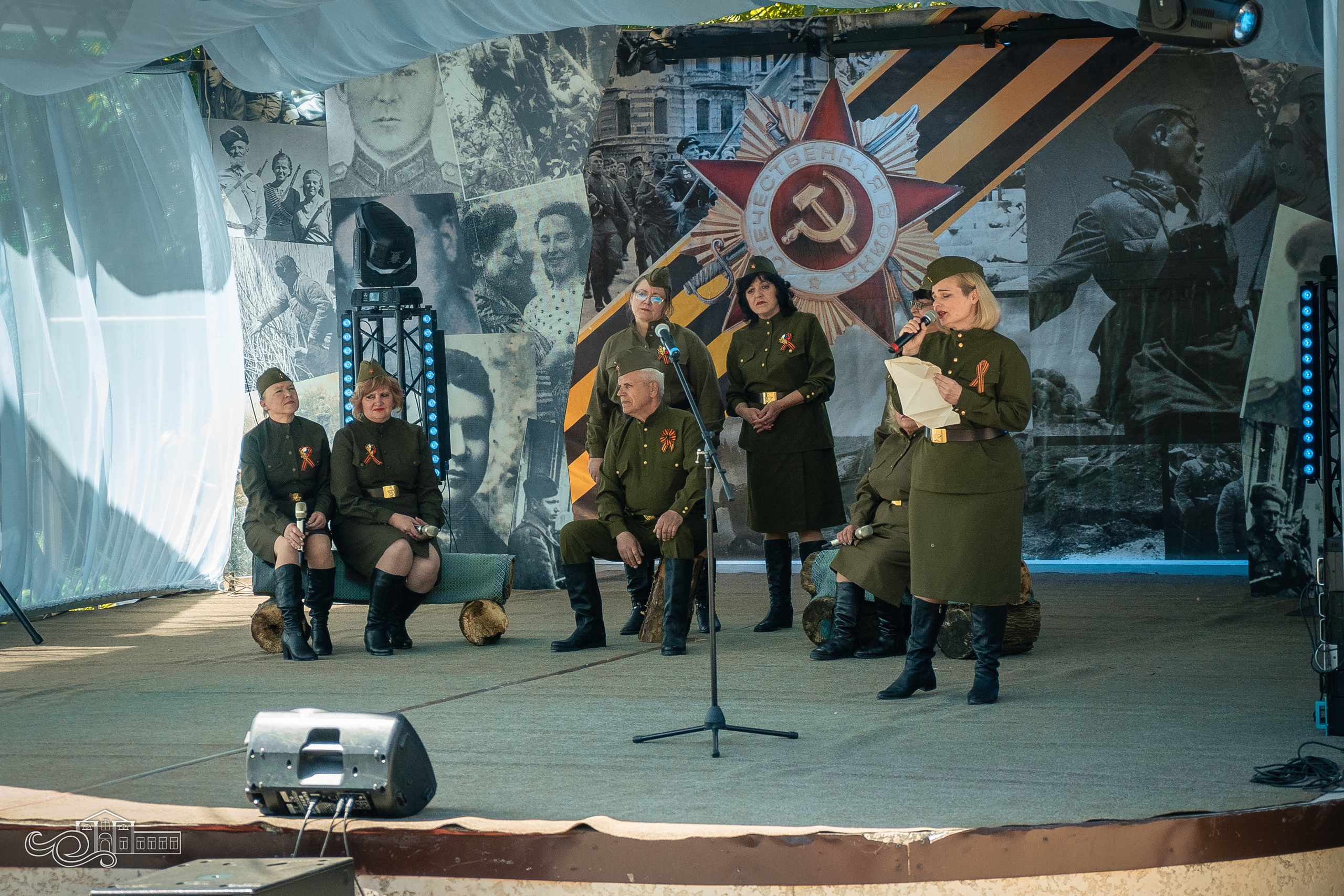 Бессмертный полк в Новотитаровской. Новотитаровский Дом культуры