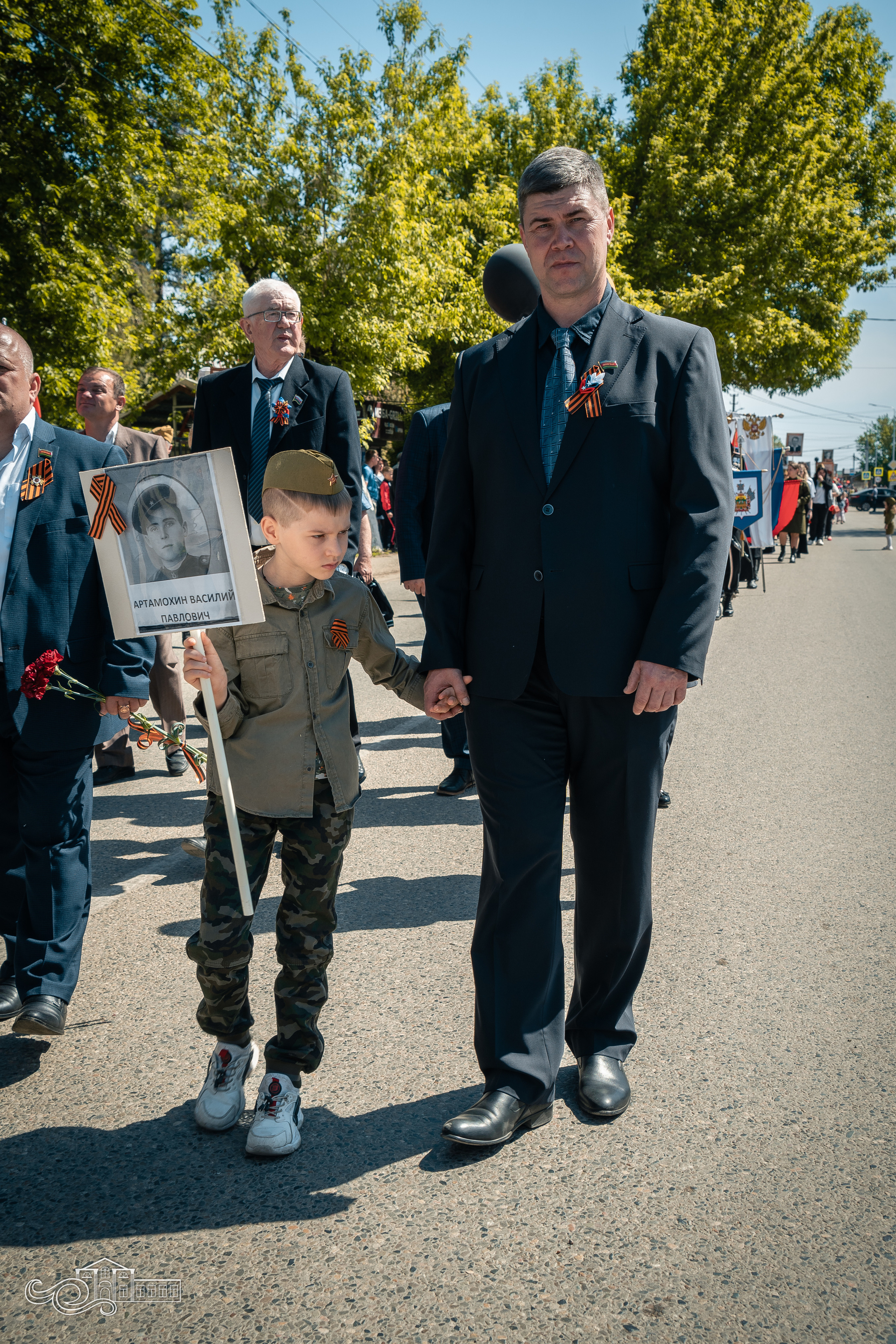 Бессмертный полк в Новотитаровской. Новотитаровский Дом культуры