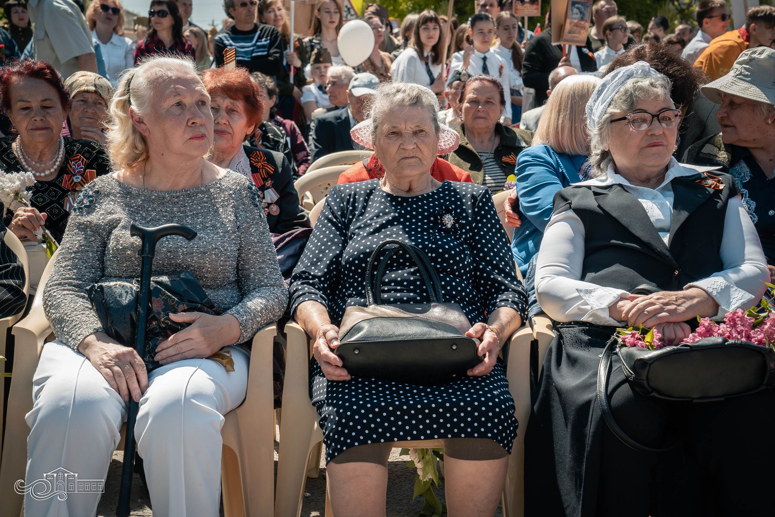 Бессмертный полк в Новотитаровской. Новотитаровский Дом культуры