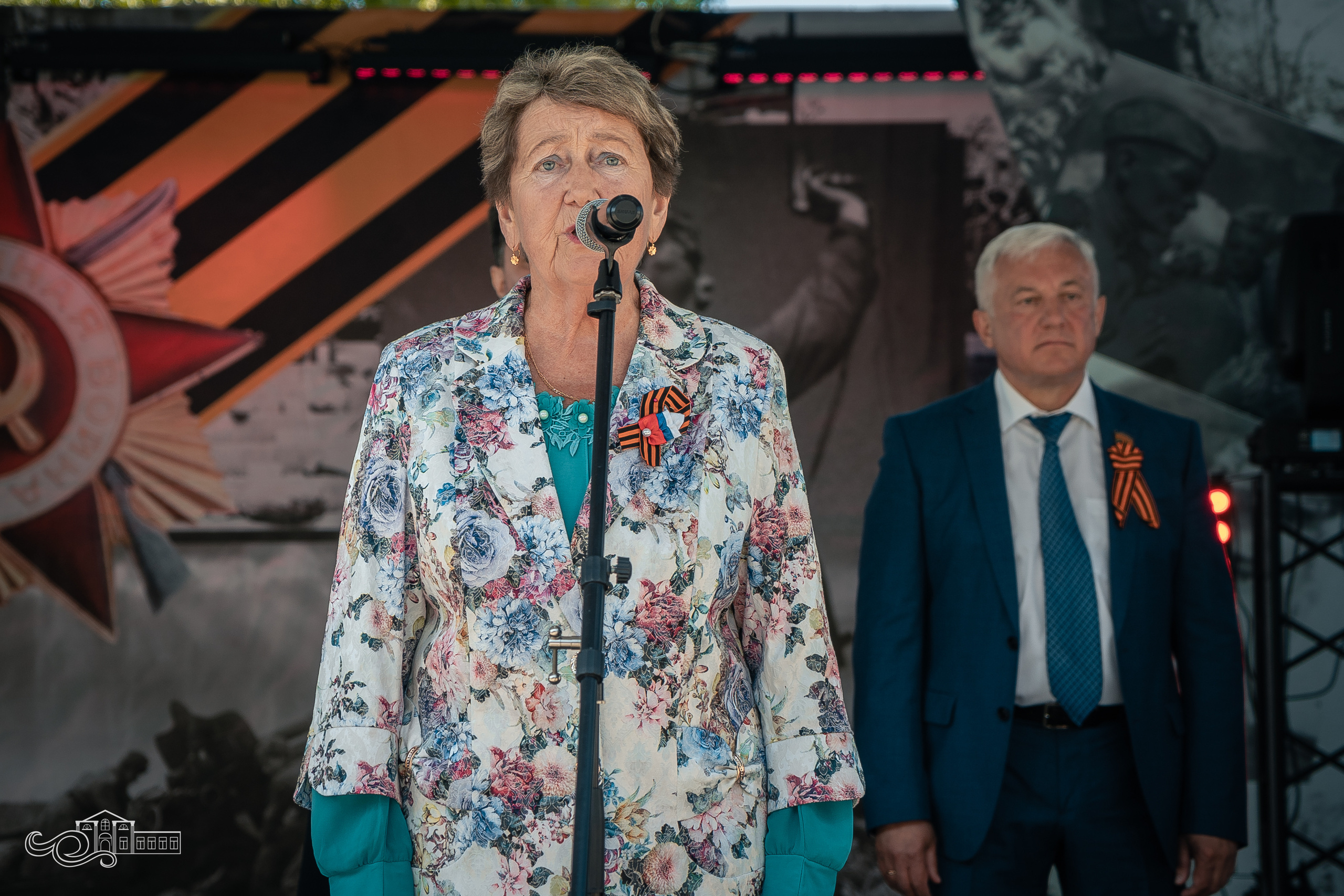 Бессмертный полк в Новотитаровской. Новотитаровский Дом культуры