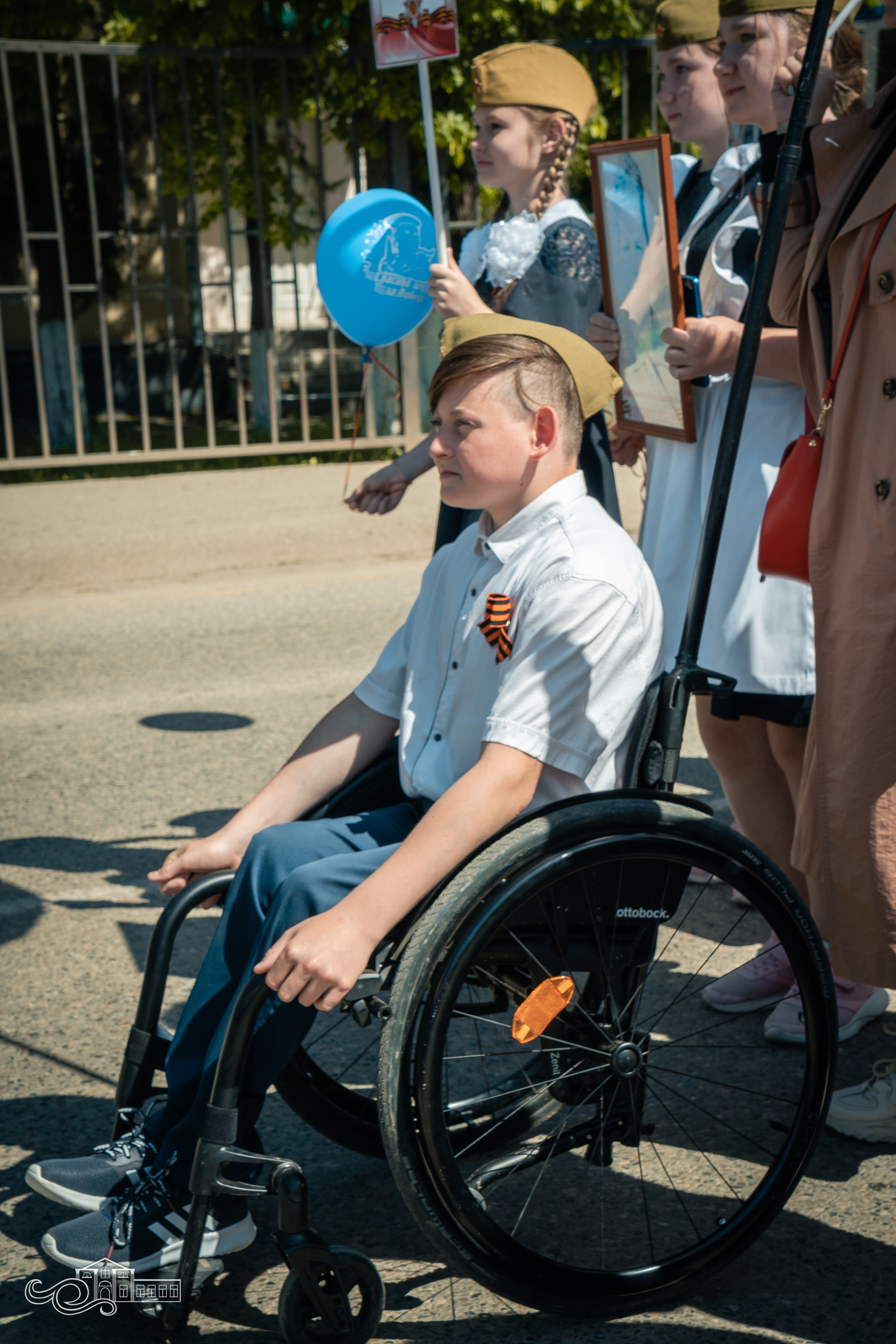 Бессмертный полк в Новотитаровской. Новотитаровский Дом культуры