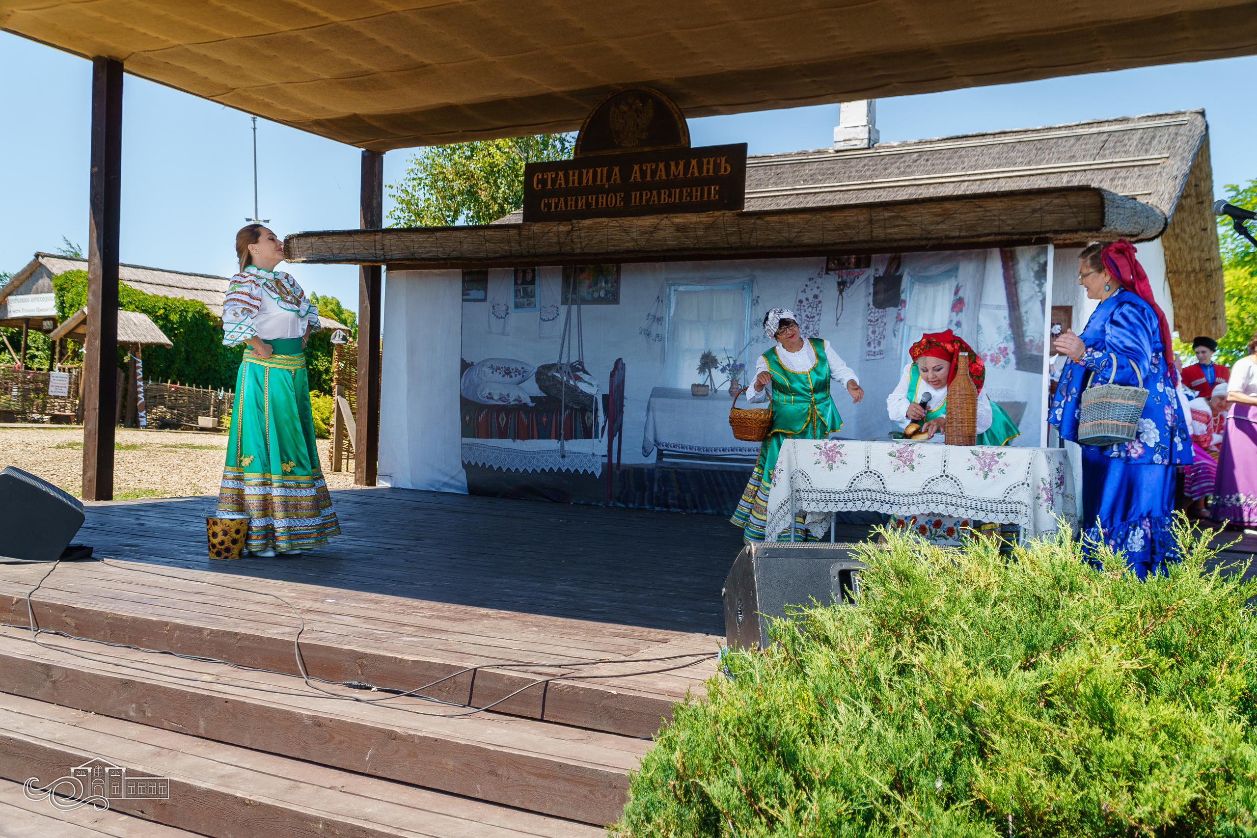 «Кубанская красавица» в Атамани. Новотитаровский Дом культуры