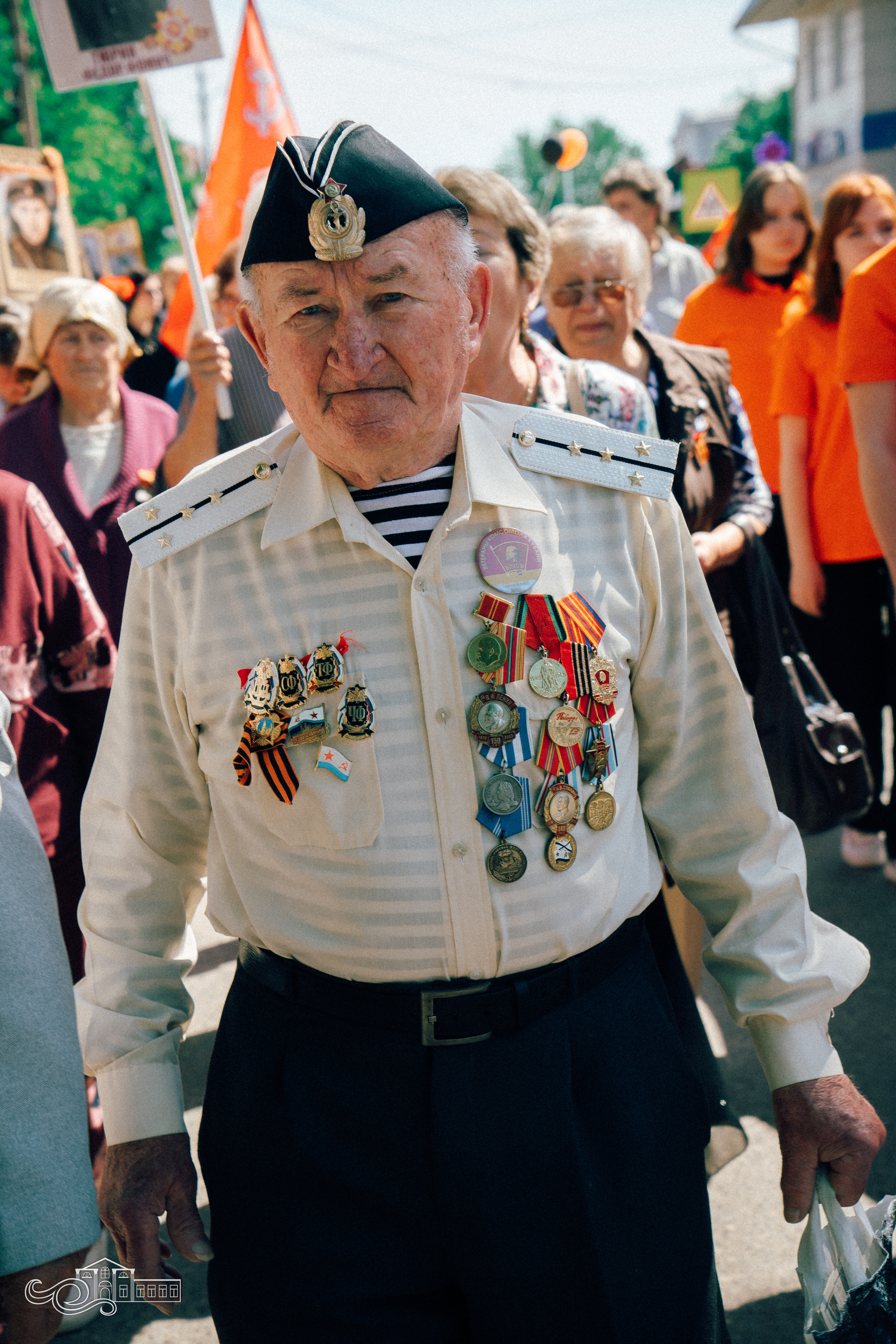 Бессмертный полк в Новотитаровской. Новотитаровский Дом культуры