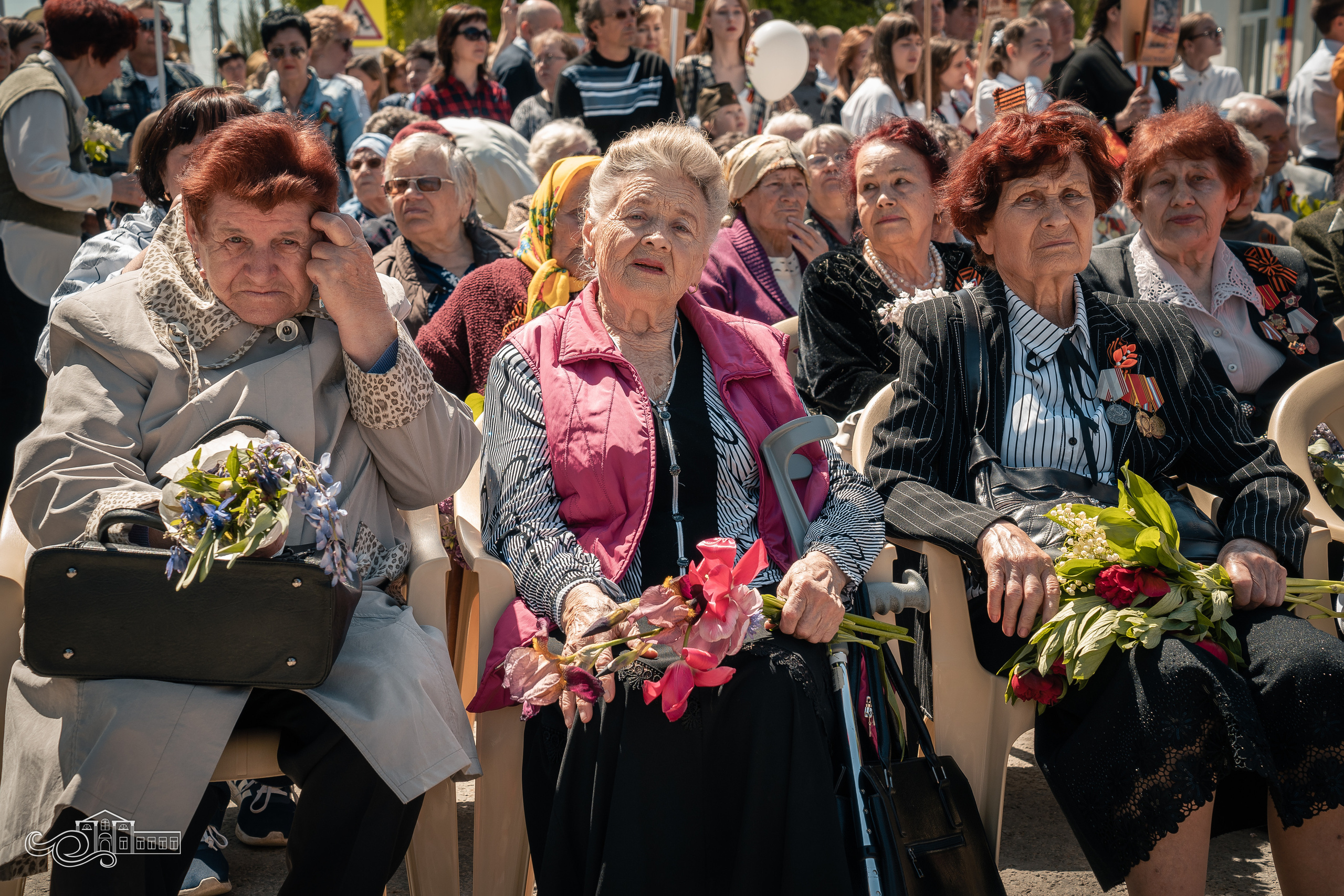 Бессмертный полк в Новотитаровской. Новотитаровский Дом культуры