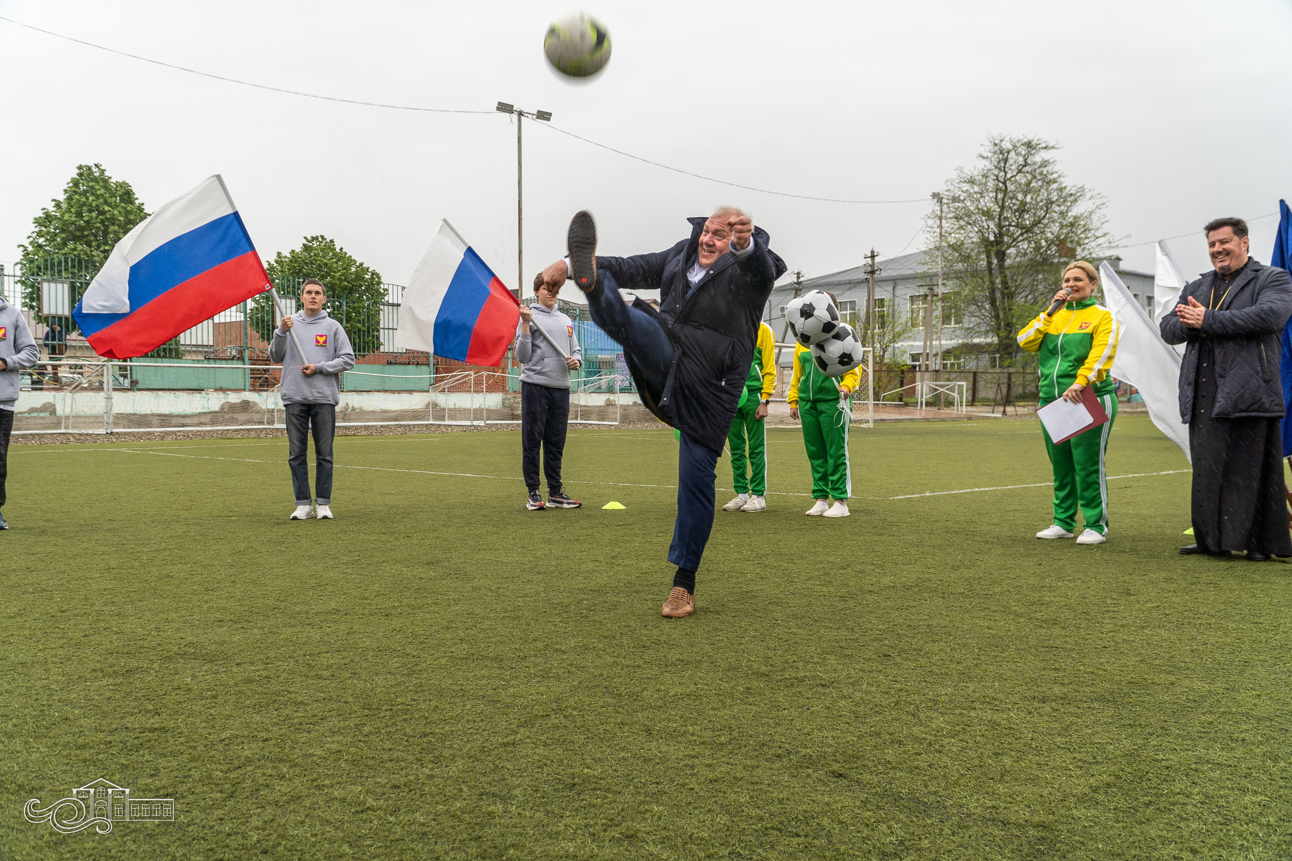 Открытие футбольного матча 1 тура Кубка губернатора Краснодарского края. Новотитаровский Дом культуры