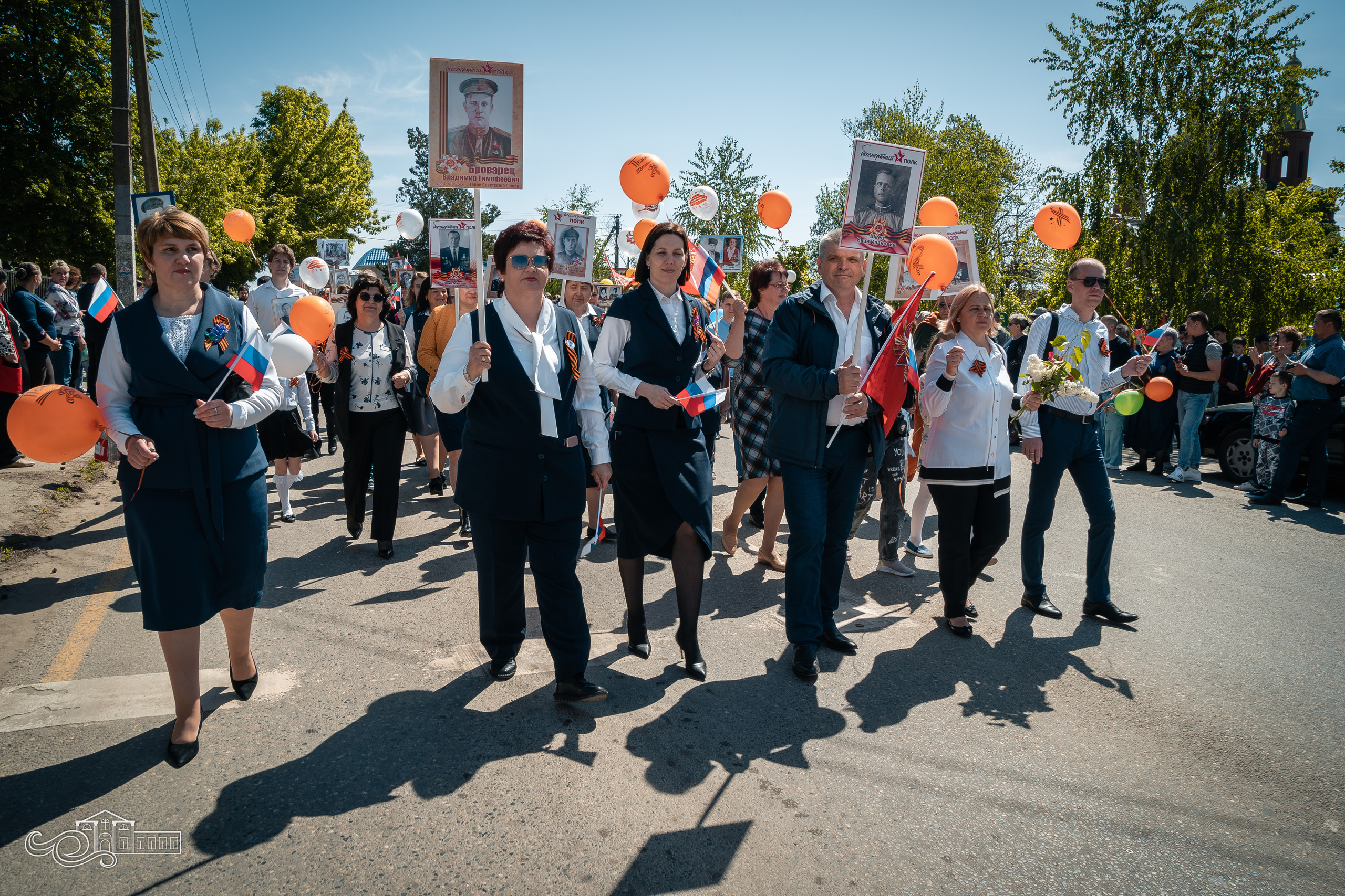 Бессмертный полк в Новотитаровской. Новотитаровский Дом культуры