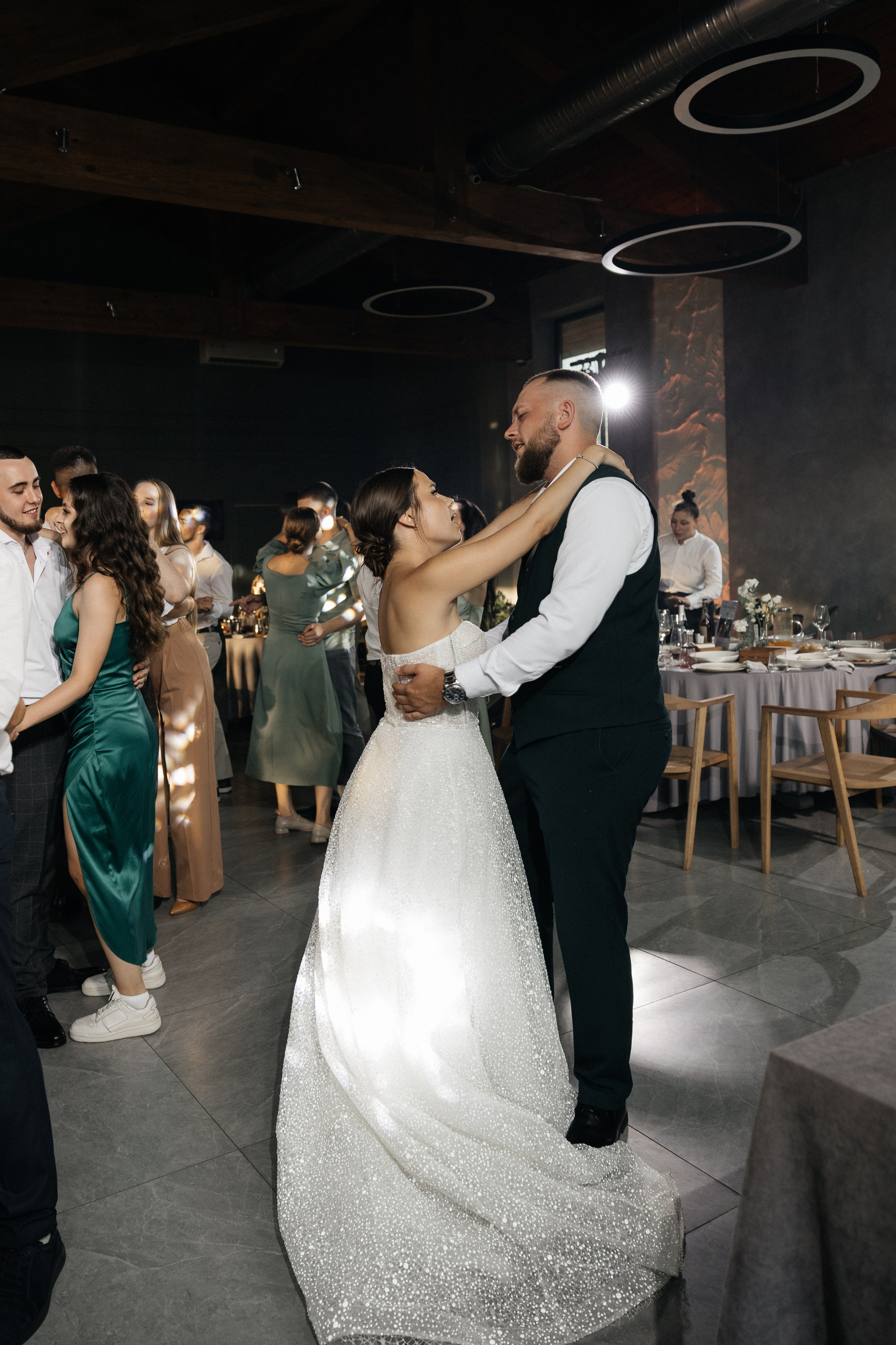 Свадебная история. Лесной Виладж. Свадебный и семейный фотограф Рассказова Виктория