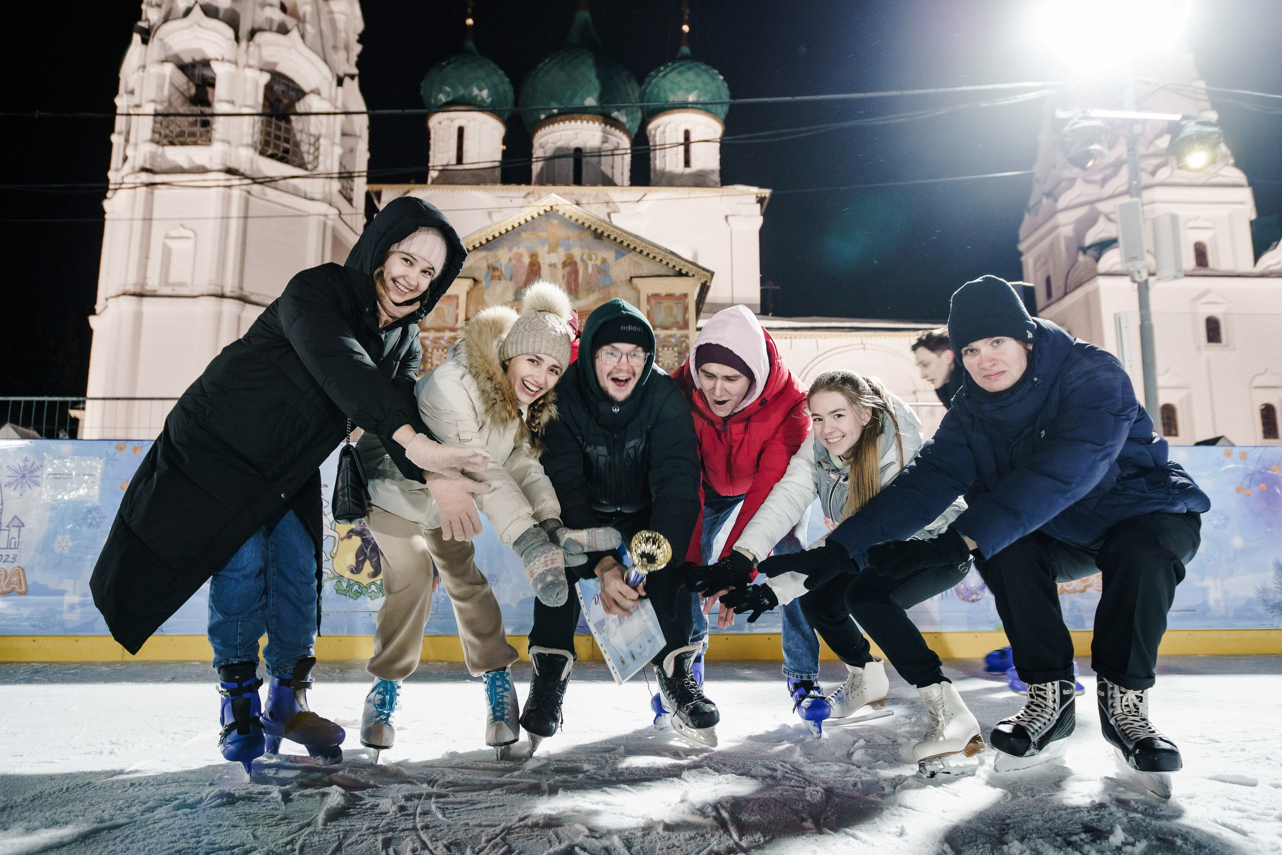 День студента на центральном катке в г. Ярославле. Репортажный фотограф Сергей Сажин г. Ярославль